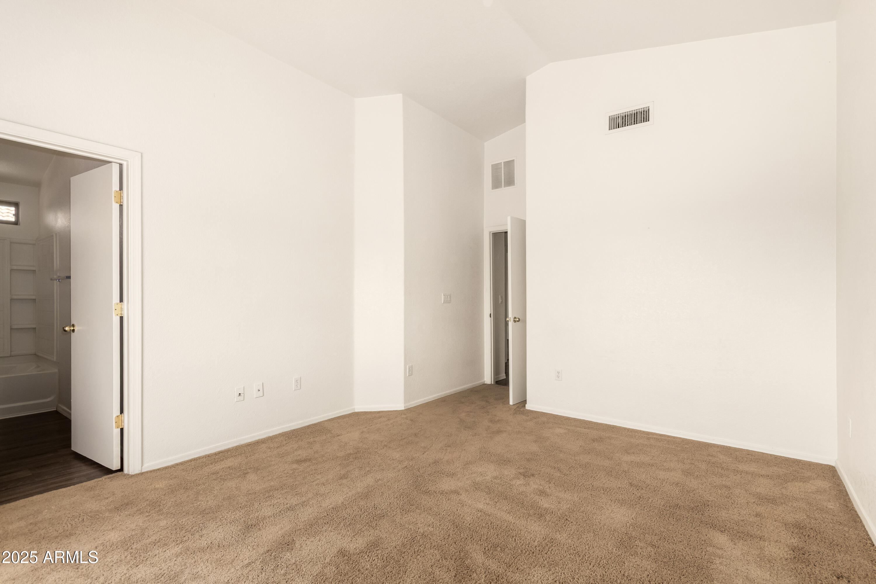 9454 N SCARLET TANAGER Lane