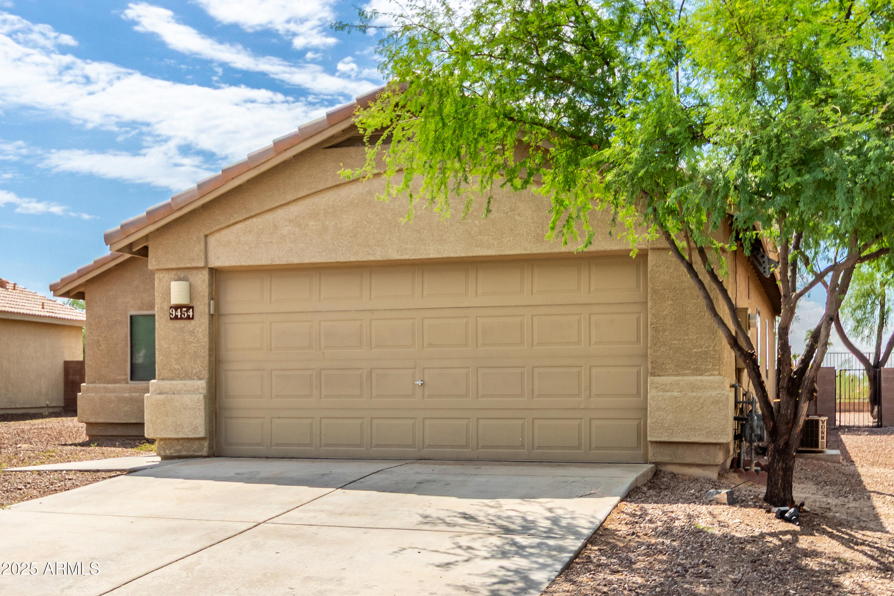 9454 N SCARLET TANAGER Lane