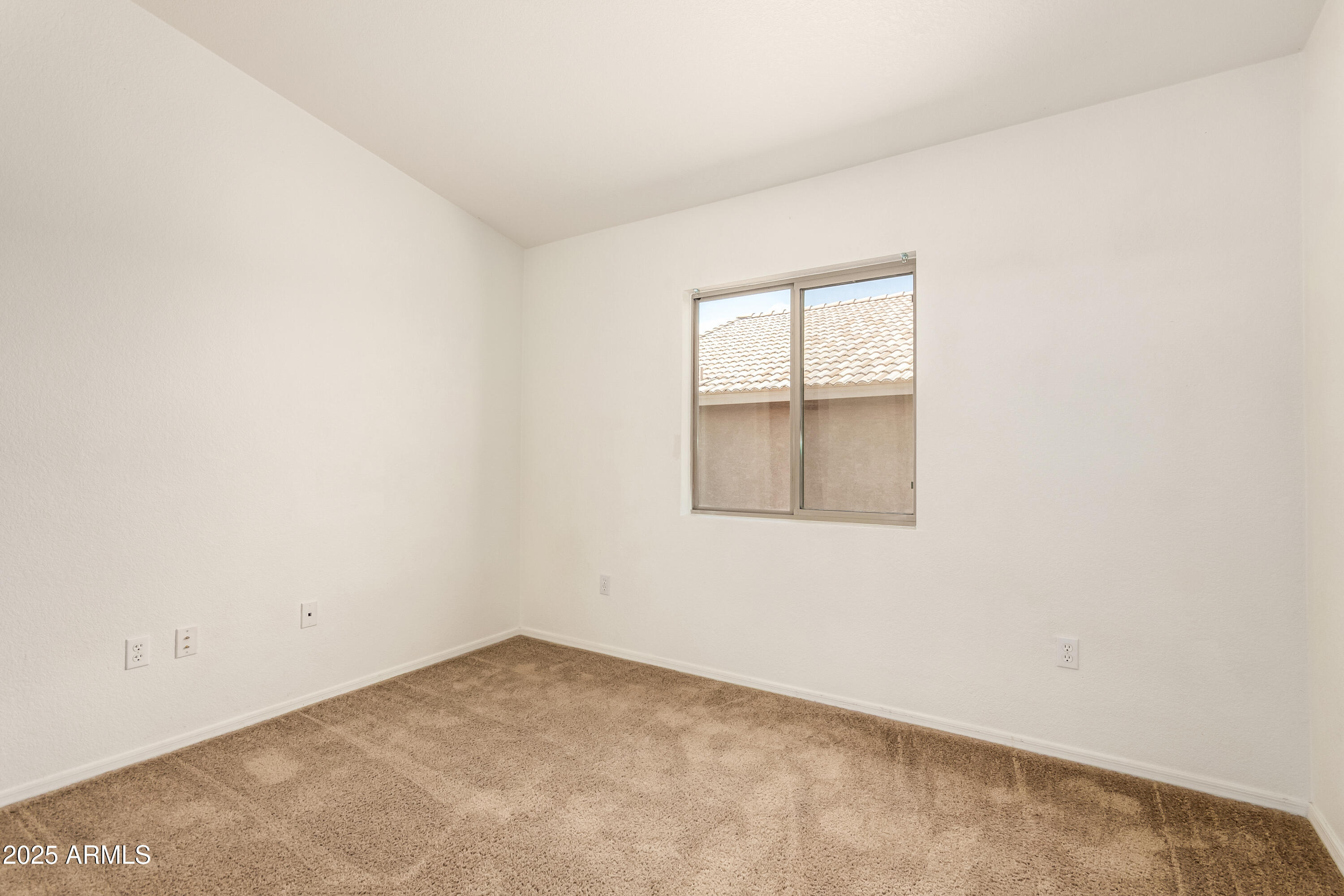 9454 N SCARLET TANAGER Lane