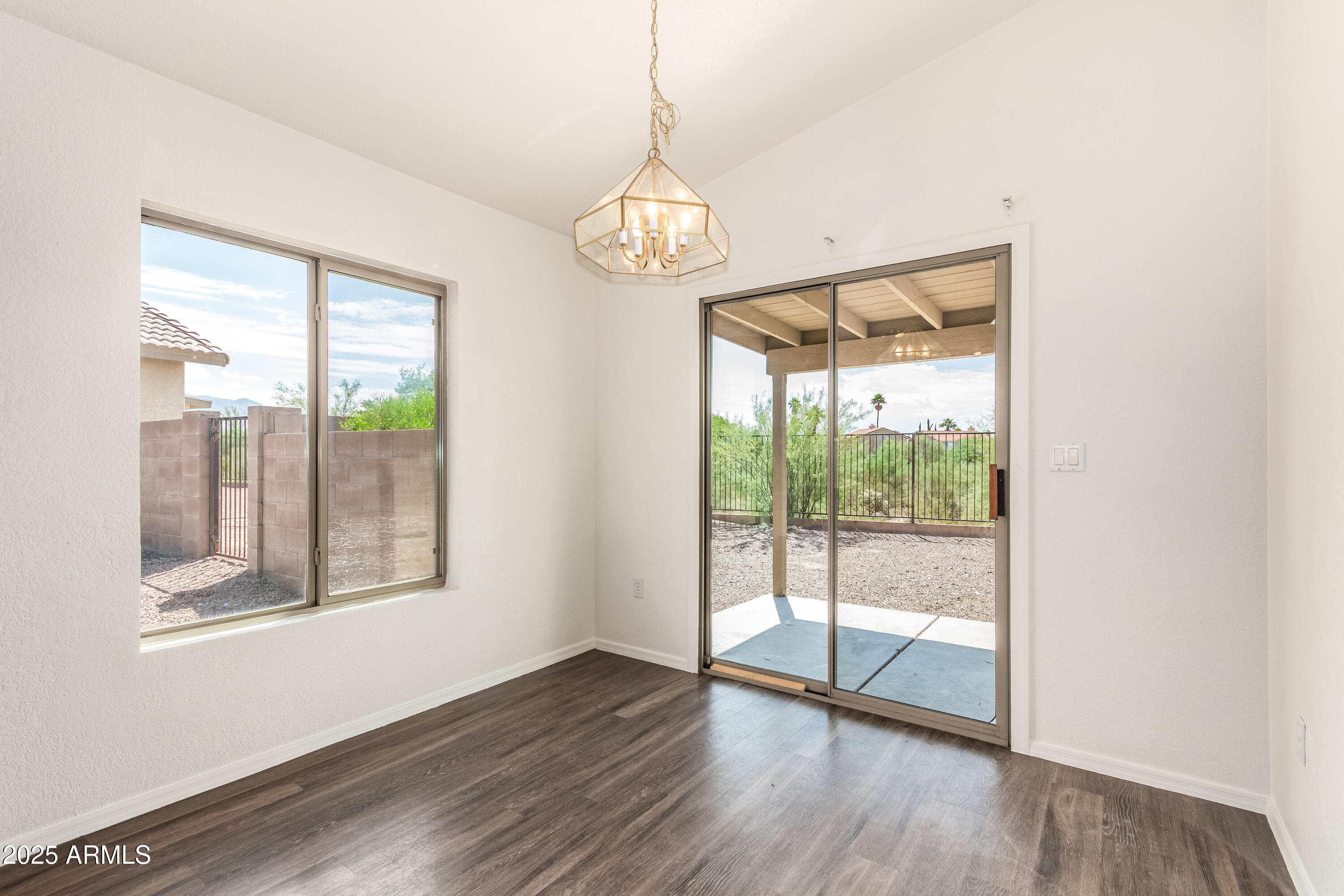 9454 N SCARLET TANAGER Lane