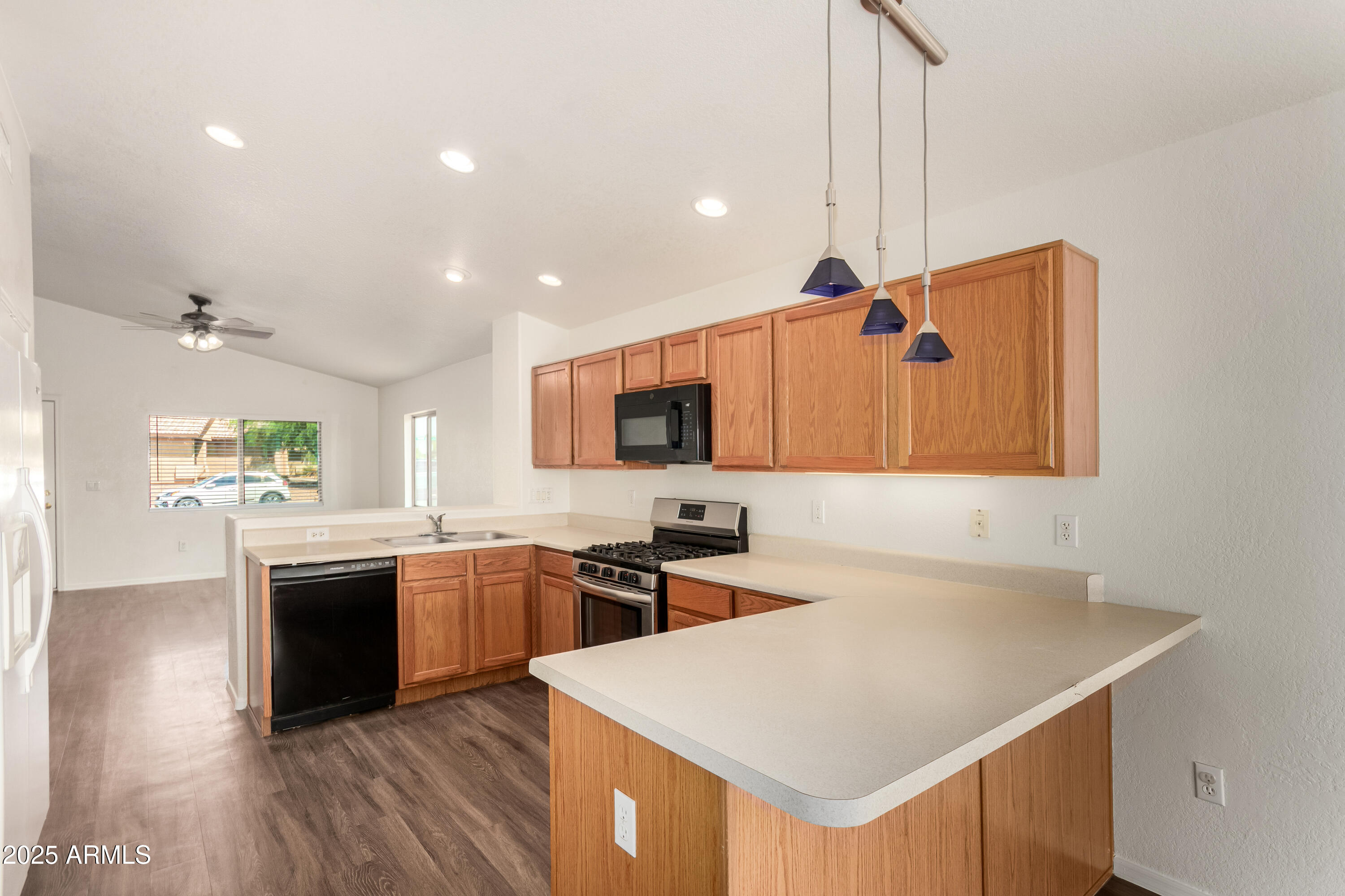 9454 N SCARLET TANAGER Lane