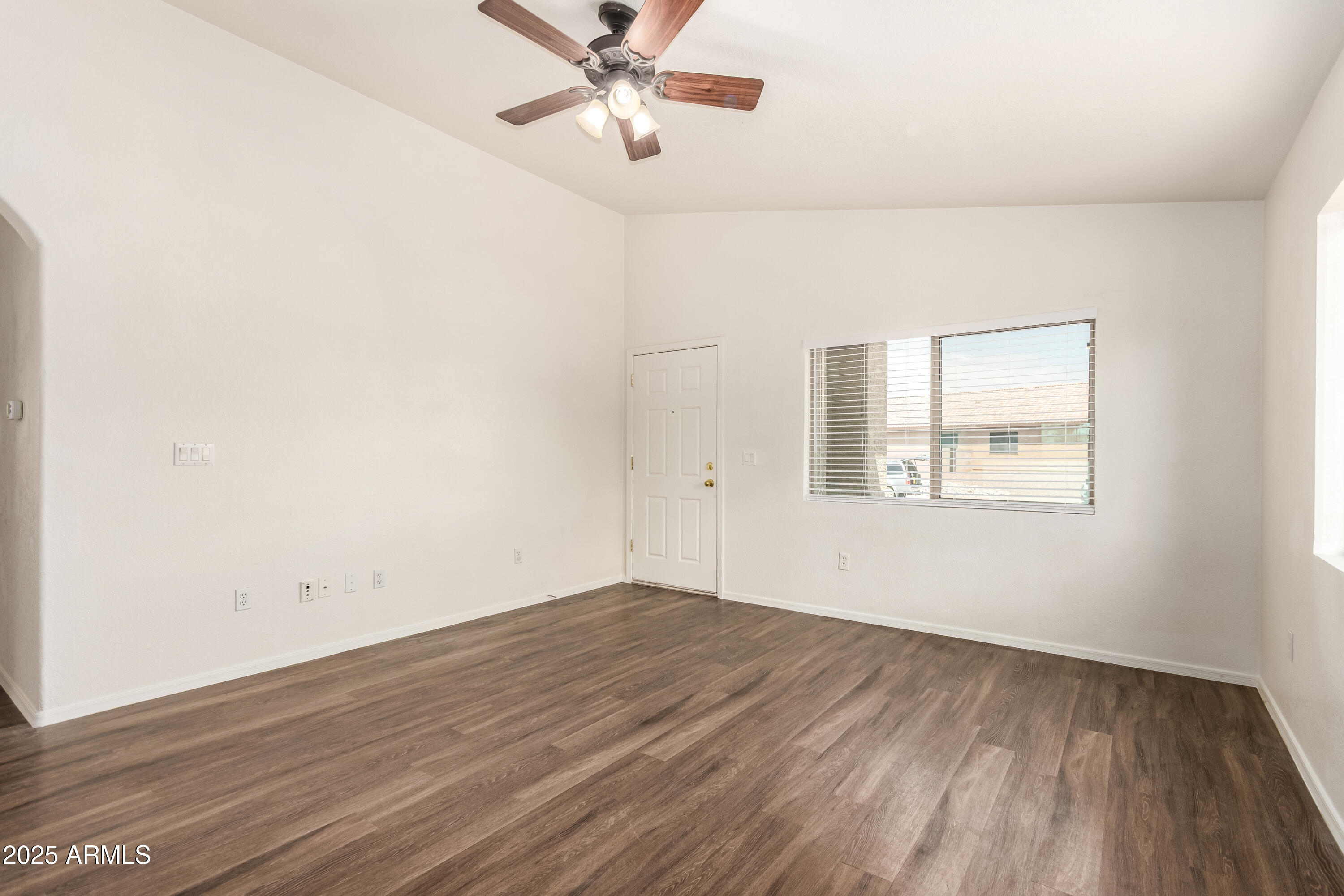 9454 N SCARLET TANAGER Lane