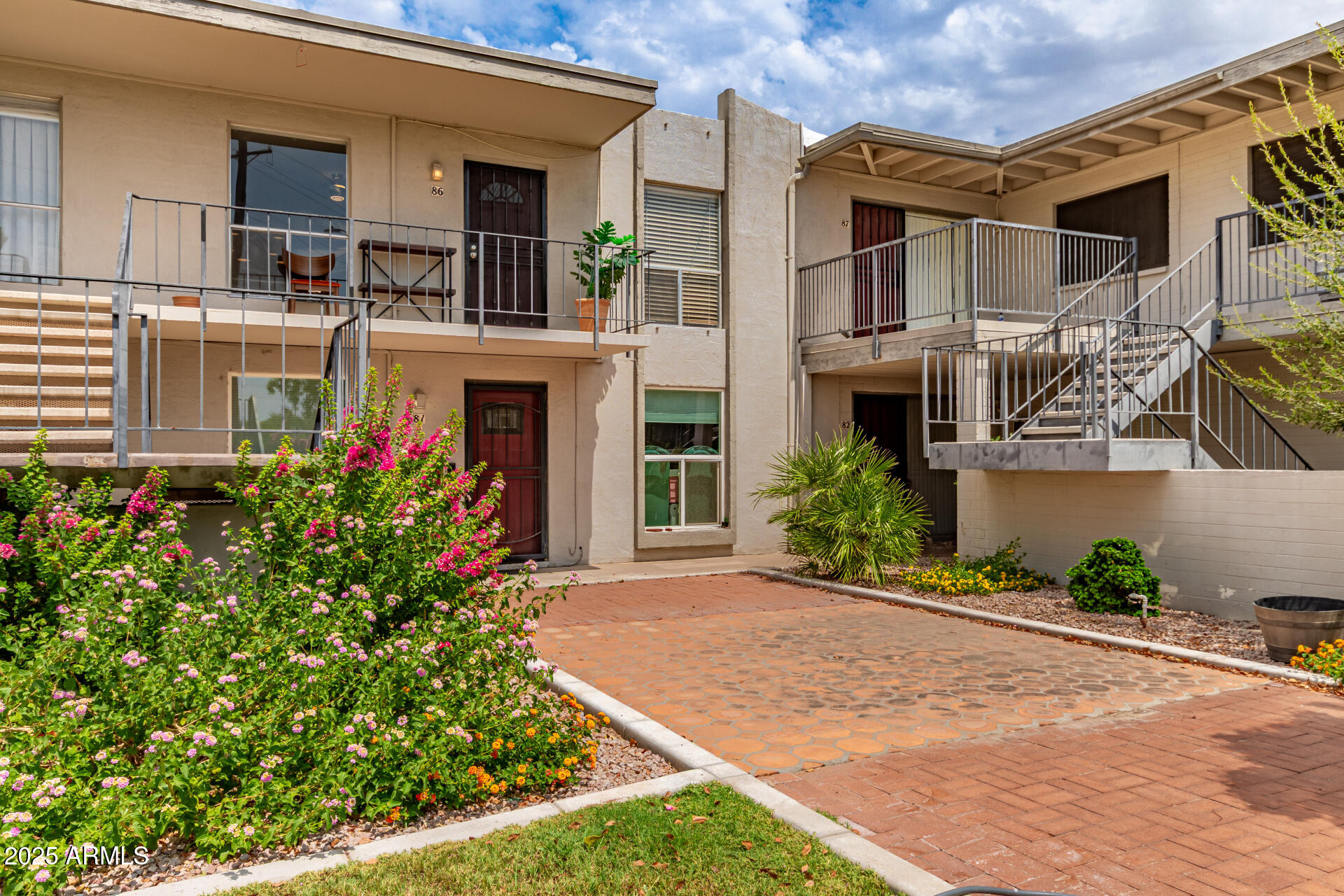 4148 E CALLE REDONDA, 86