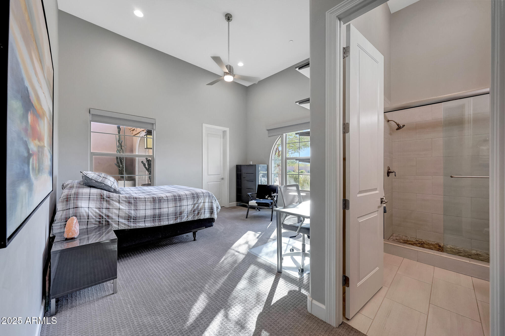 8512 E EAGLE CLAW Drive