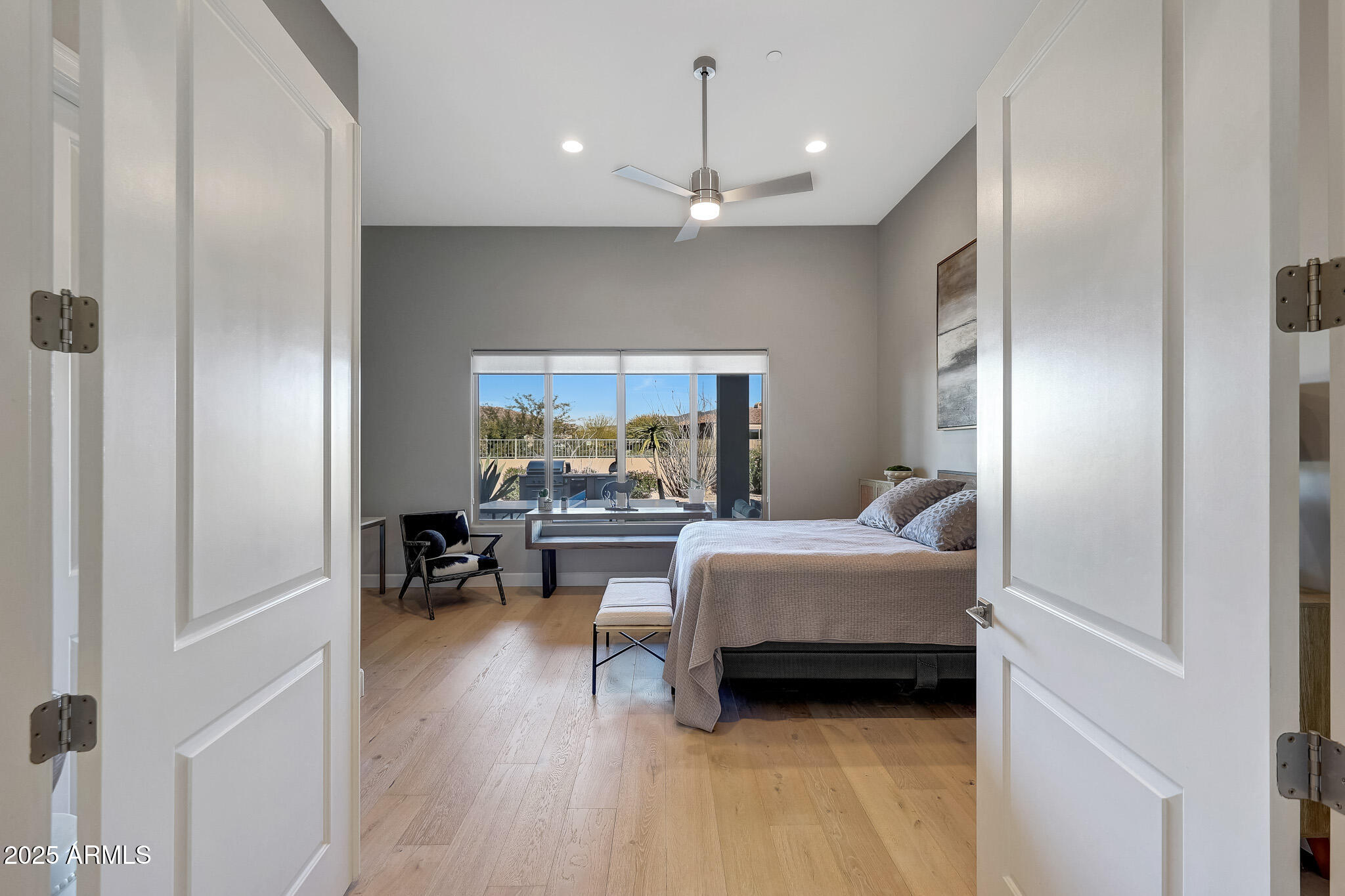 8512 E EAGLE CLAW Drive