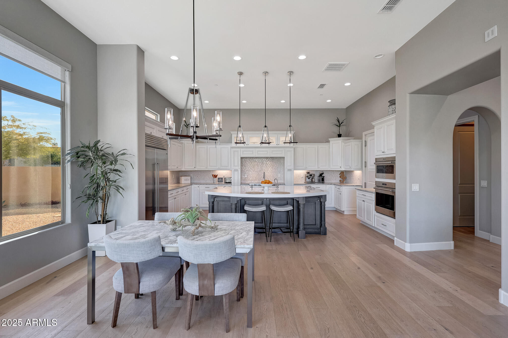 8512 E EAGLE CLAW Drive