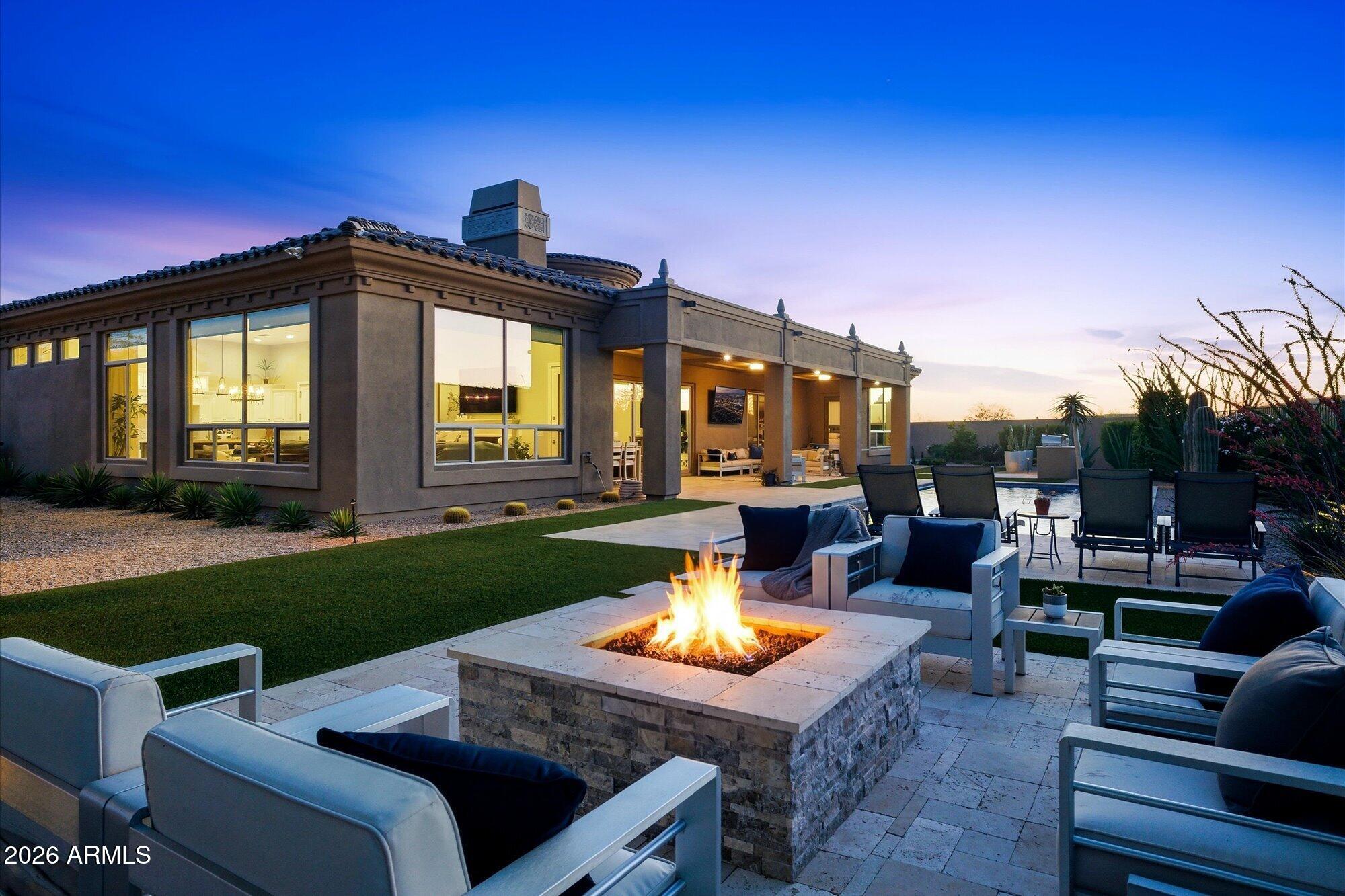8512 E EAGLE CLAW Drive