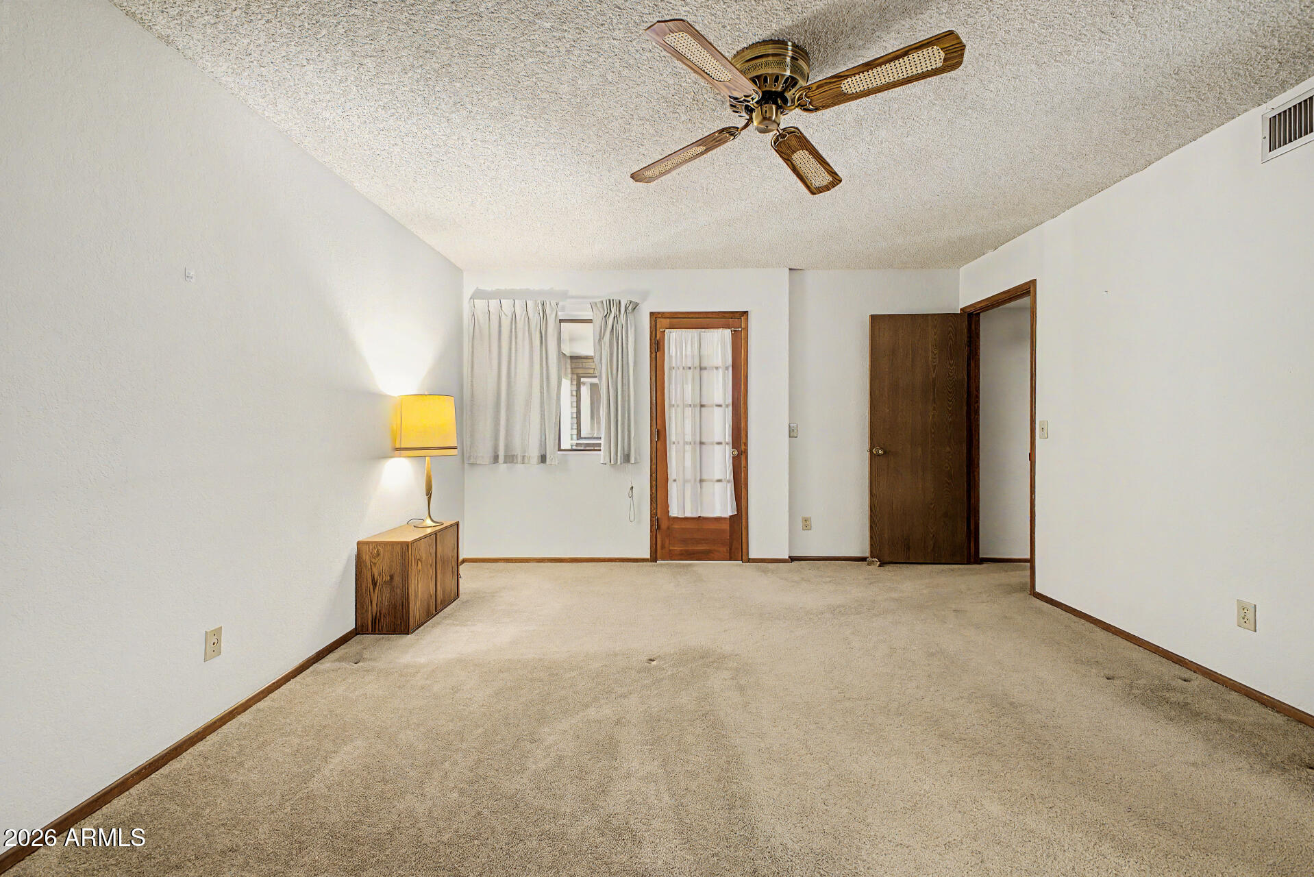 2557 E ENCANTO Street