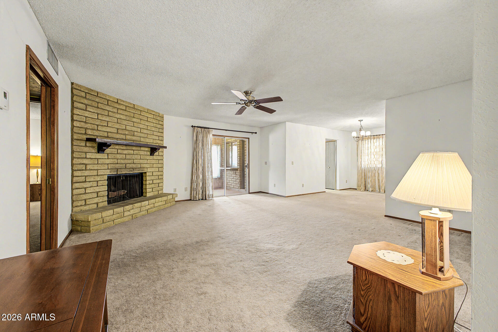 2557 E ENCANTO Street