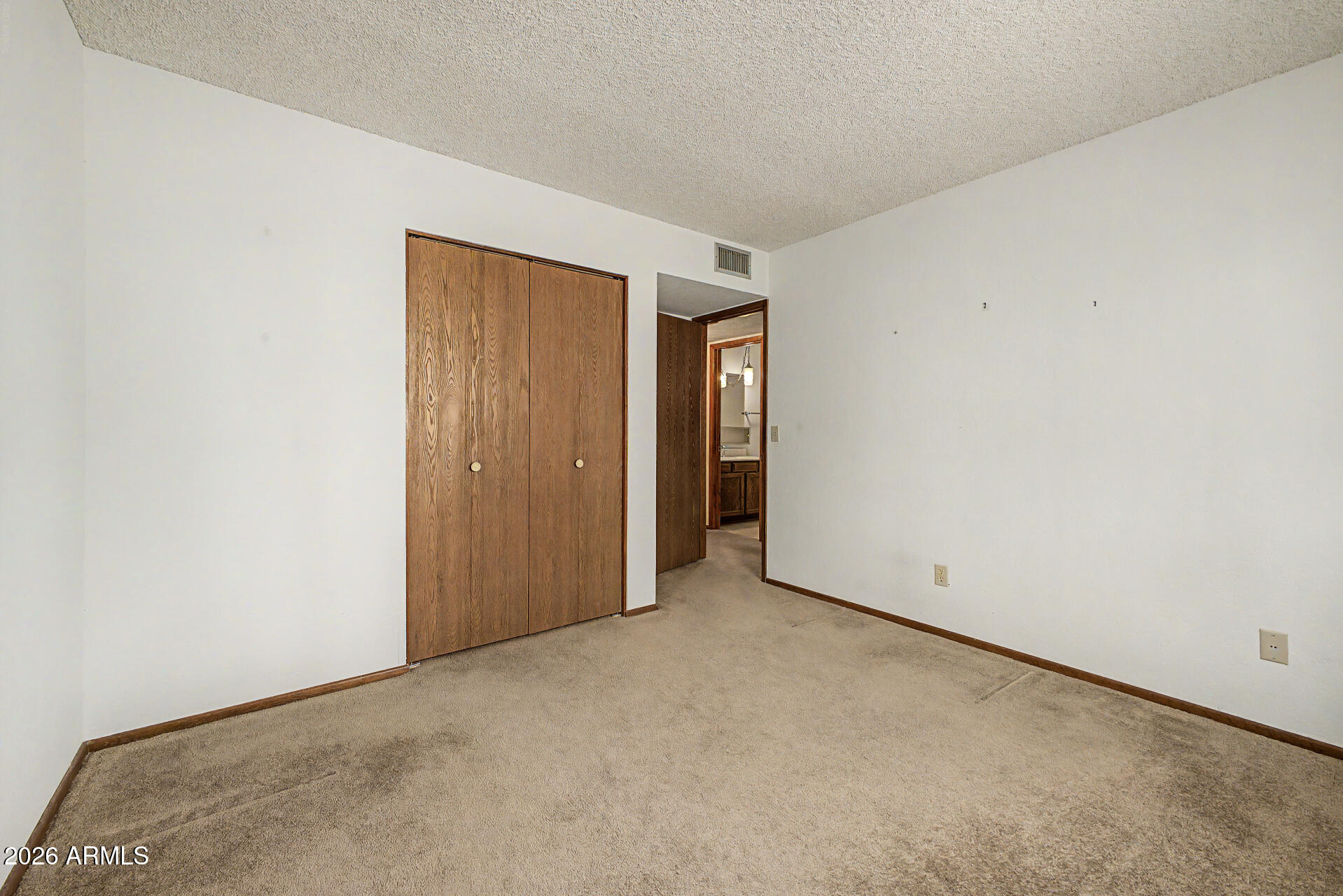 2557 E ENCANTO Street