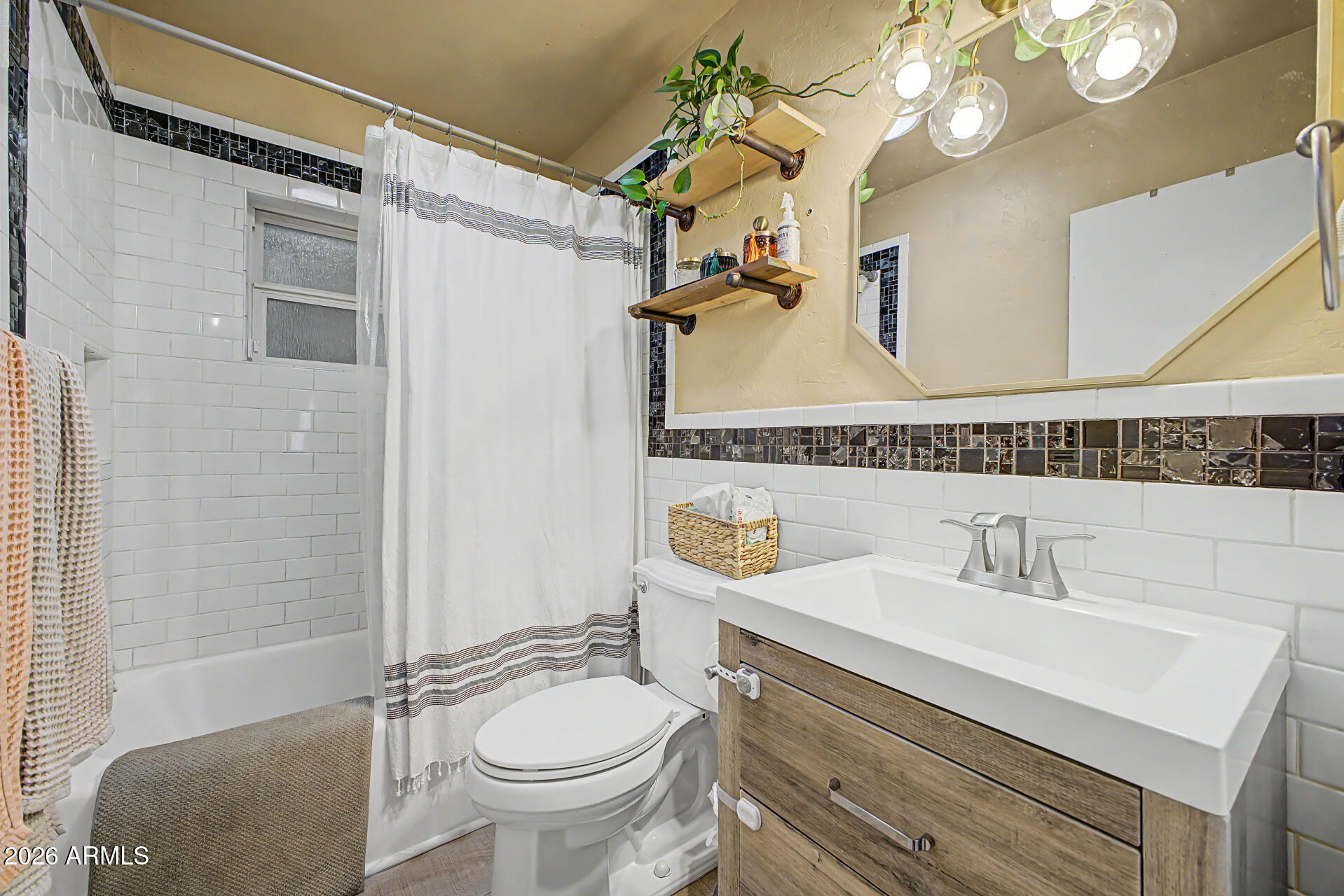 4524 N 24TH Place