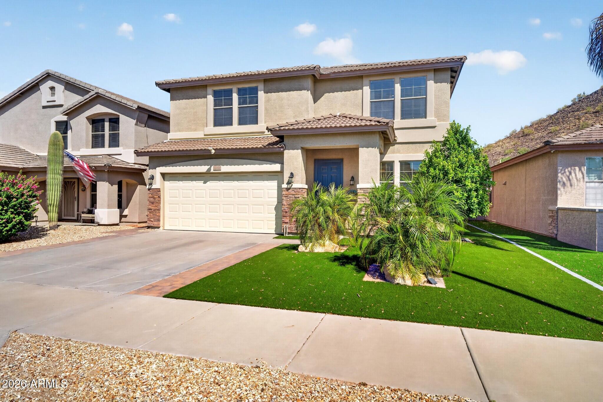 1832 E PARKSIDE Lane