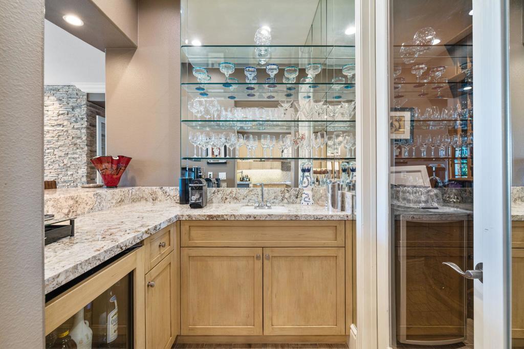 81240 Golf View Drive