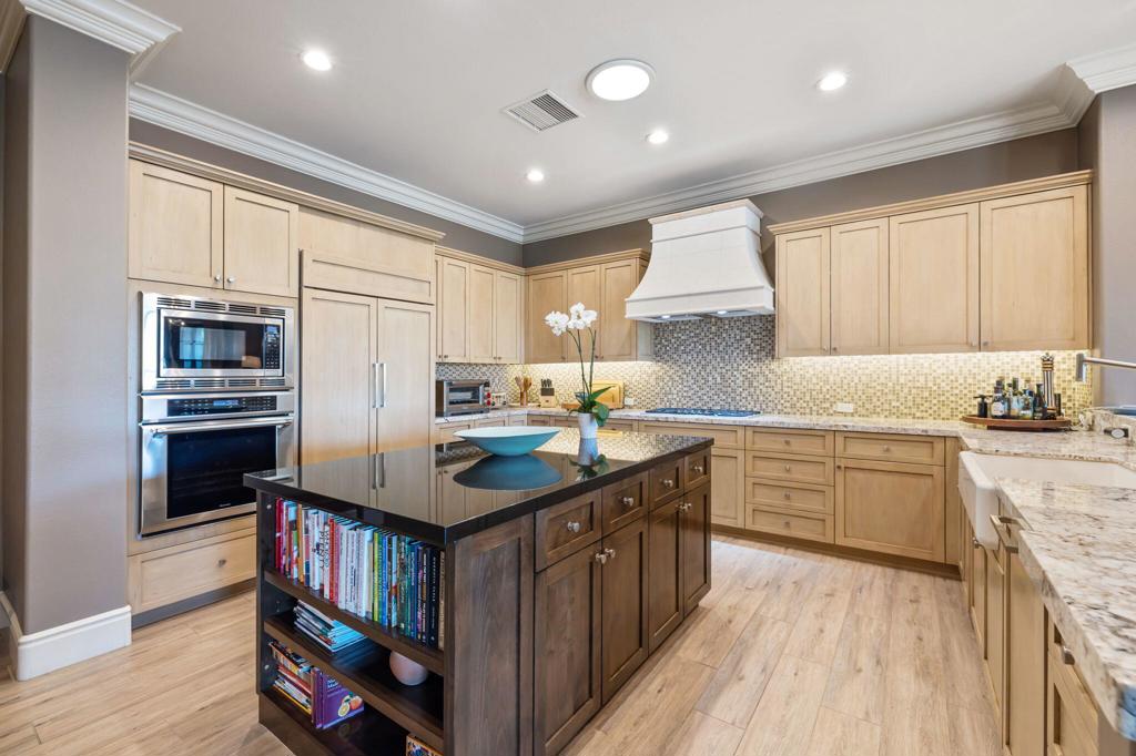81240 Golf View Drive