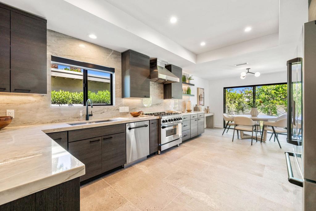 75414 Palm Shadow Drive
