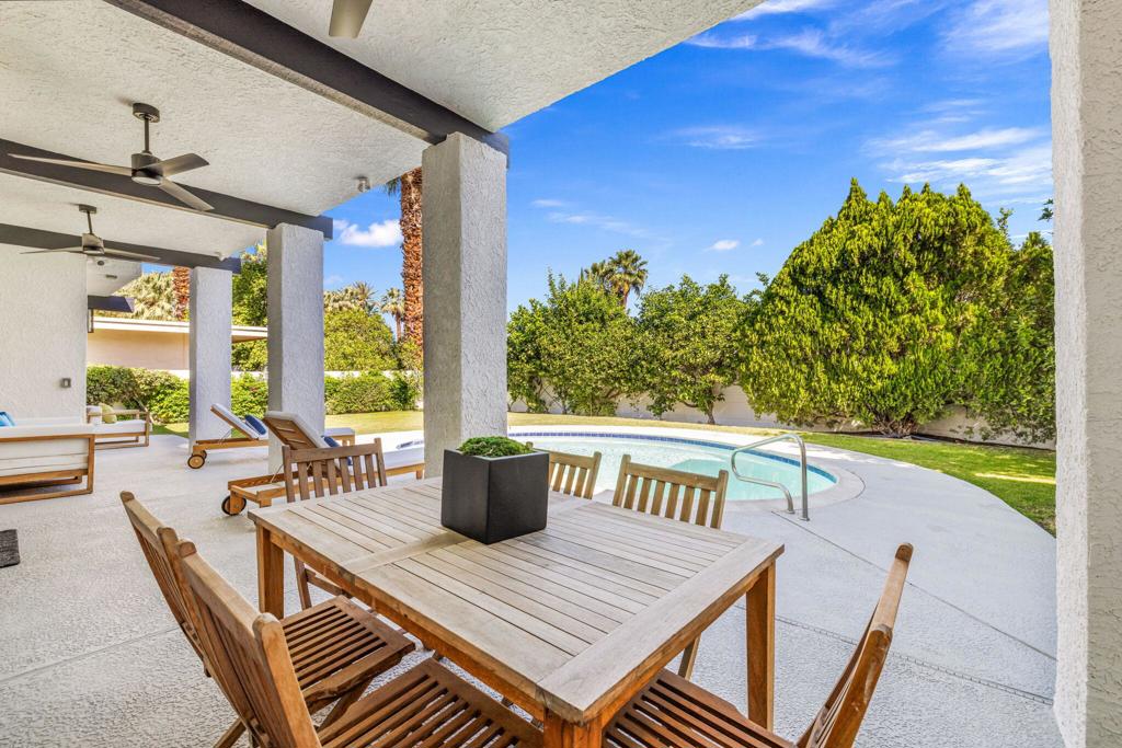75414 Palm Shadow Drive