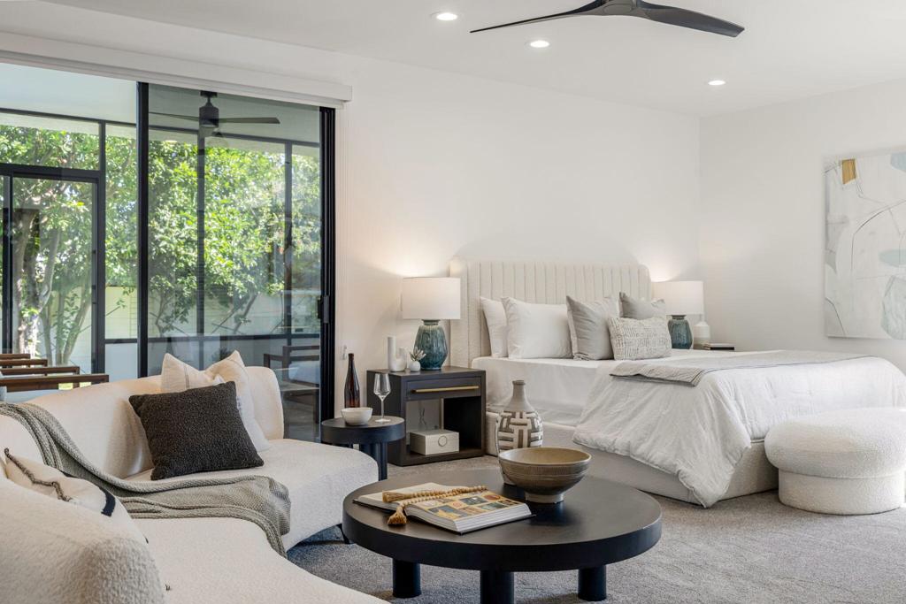 75414 Palm Shadow Drive
