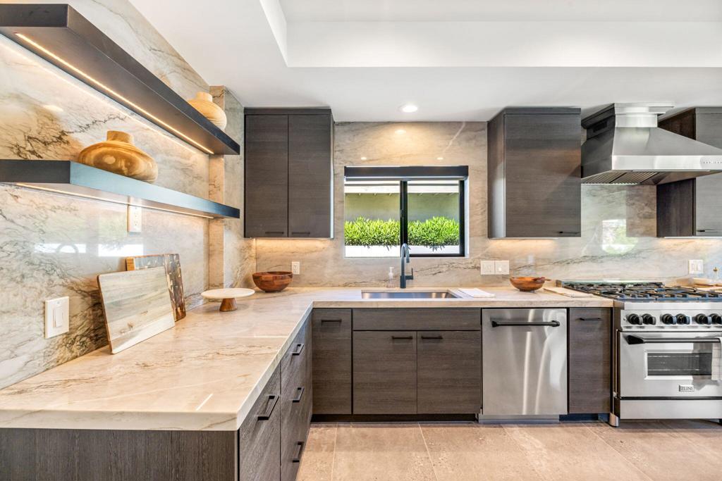 75414 Palm Shadow Drive