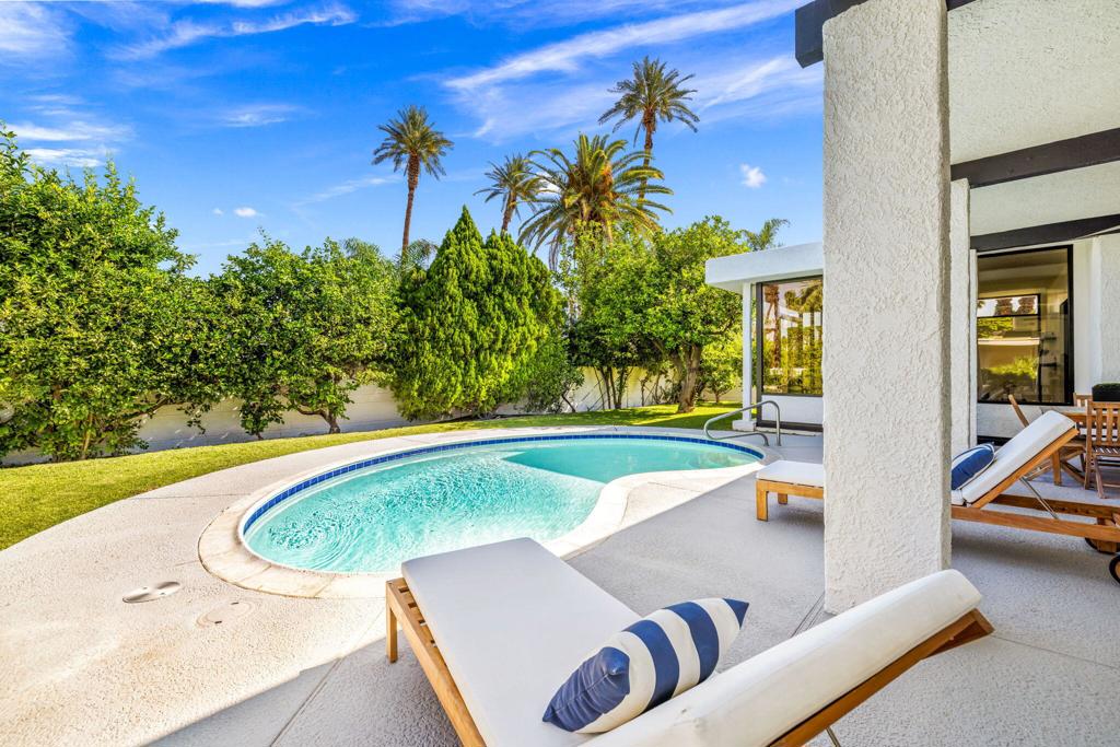 75414 Palm Shadow Drive