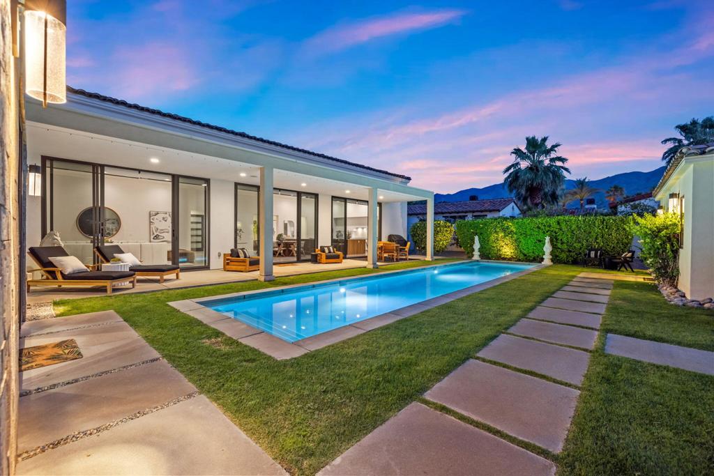 3085 Arroyo Seco