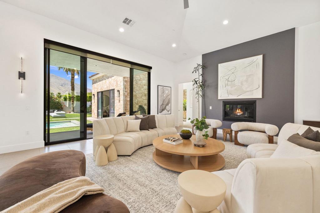 3085 Arroyo Seco