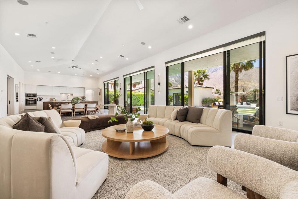 3085 Arroyo Seco