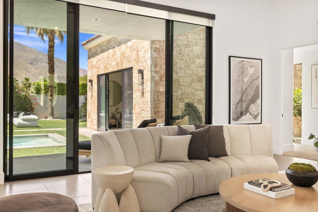 3085 Arroyo Seco
