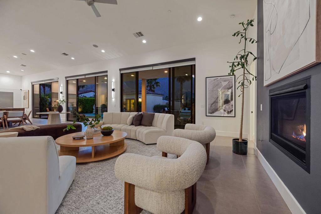 3085 Arroyo Seco