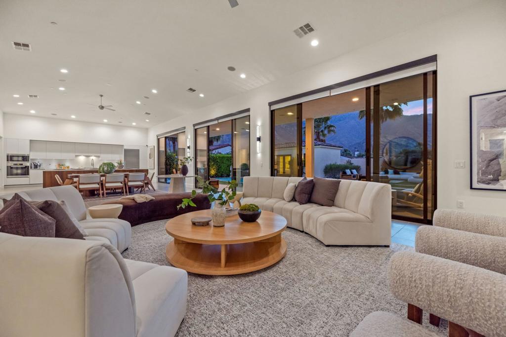 3085 Arroyo Seco