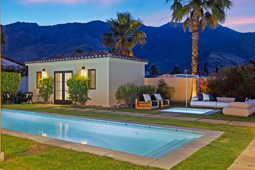 3085 Arroyo Seco