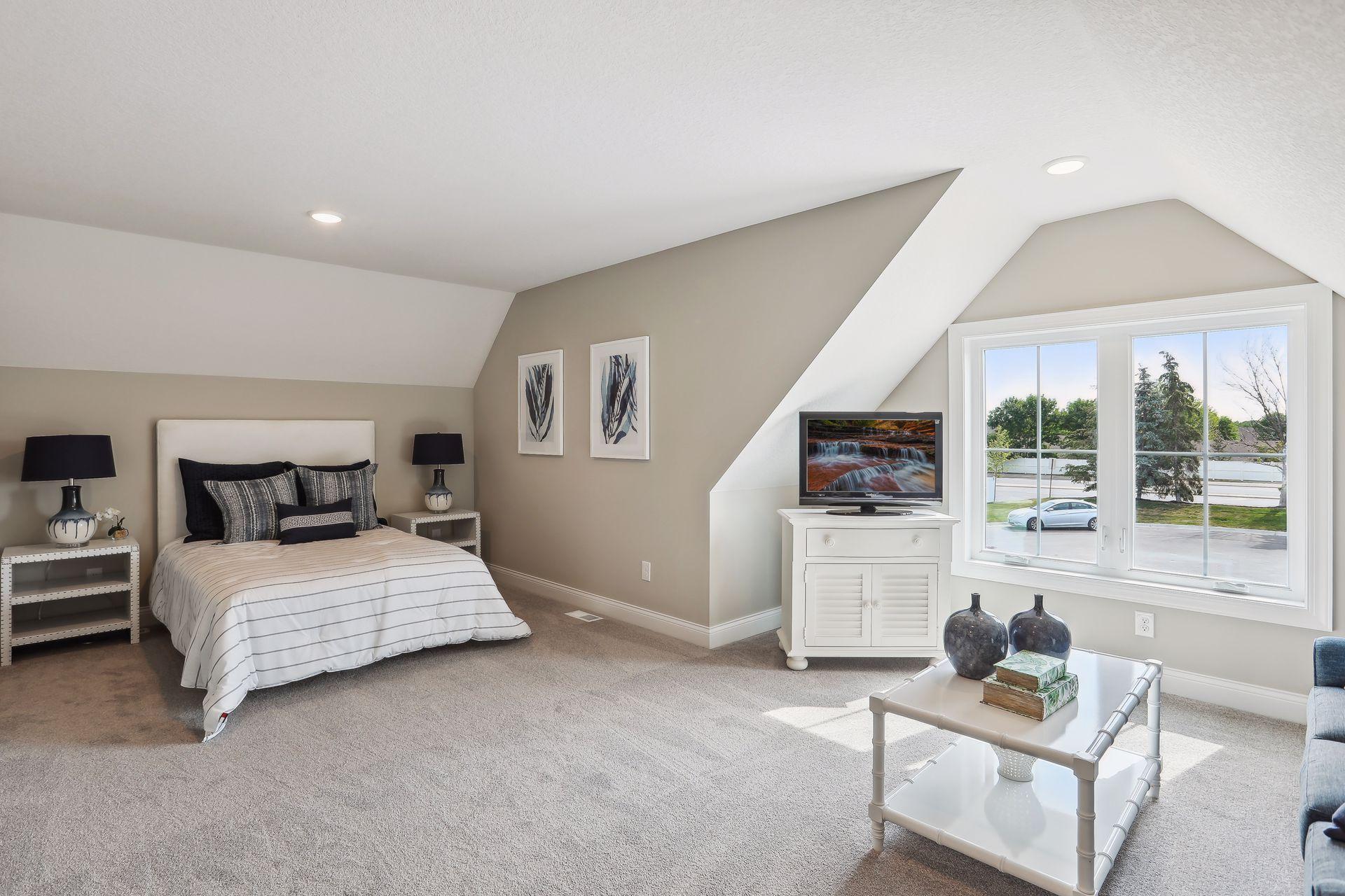 3846 Queensland Circle N