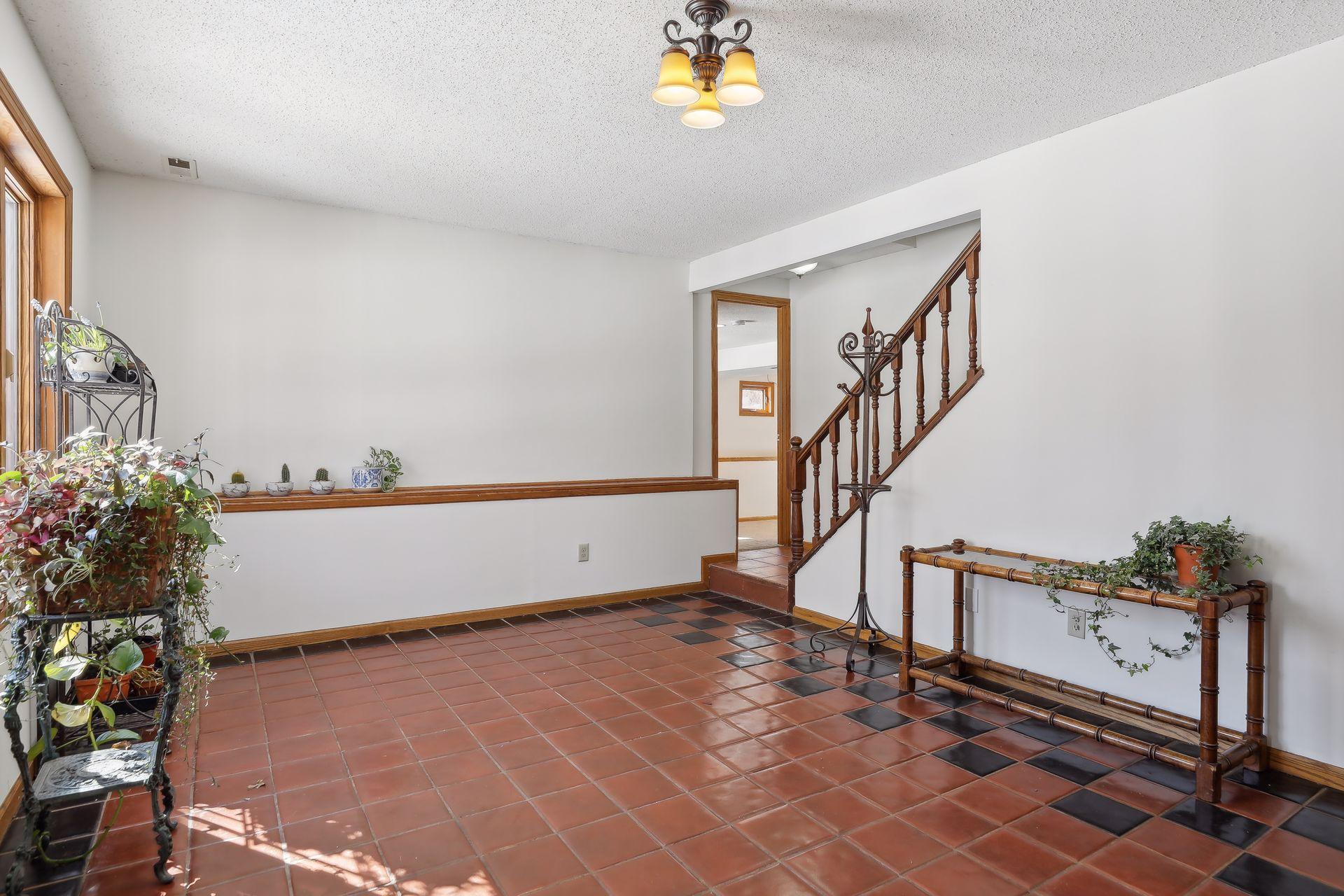 8875 Inver Grove Trail