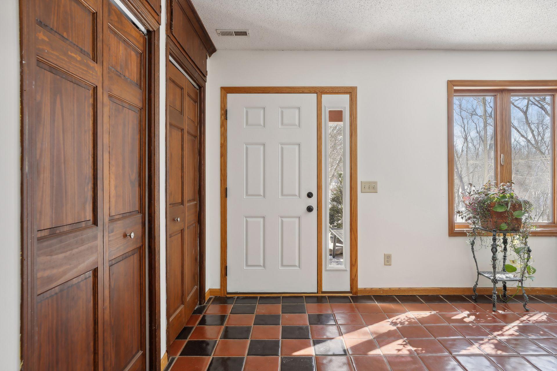 8875 Inver Grove Trail