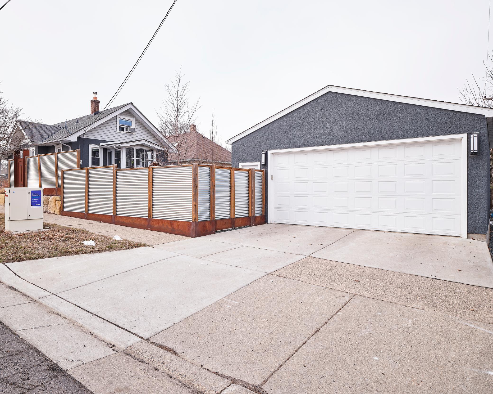 1146 Farrington Street
