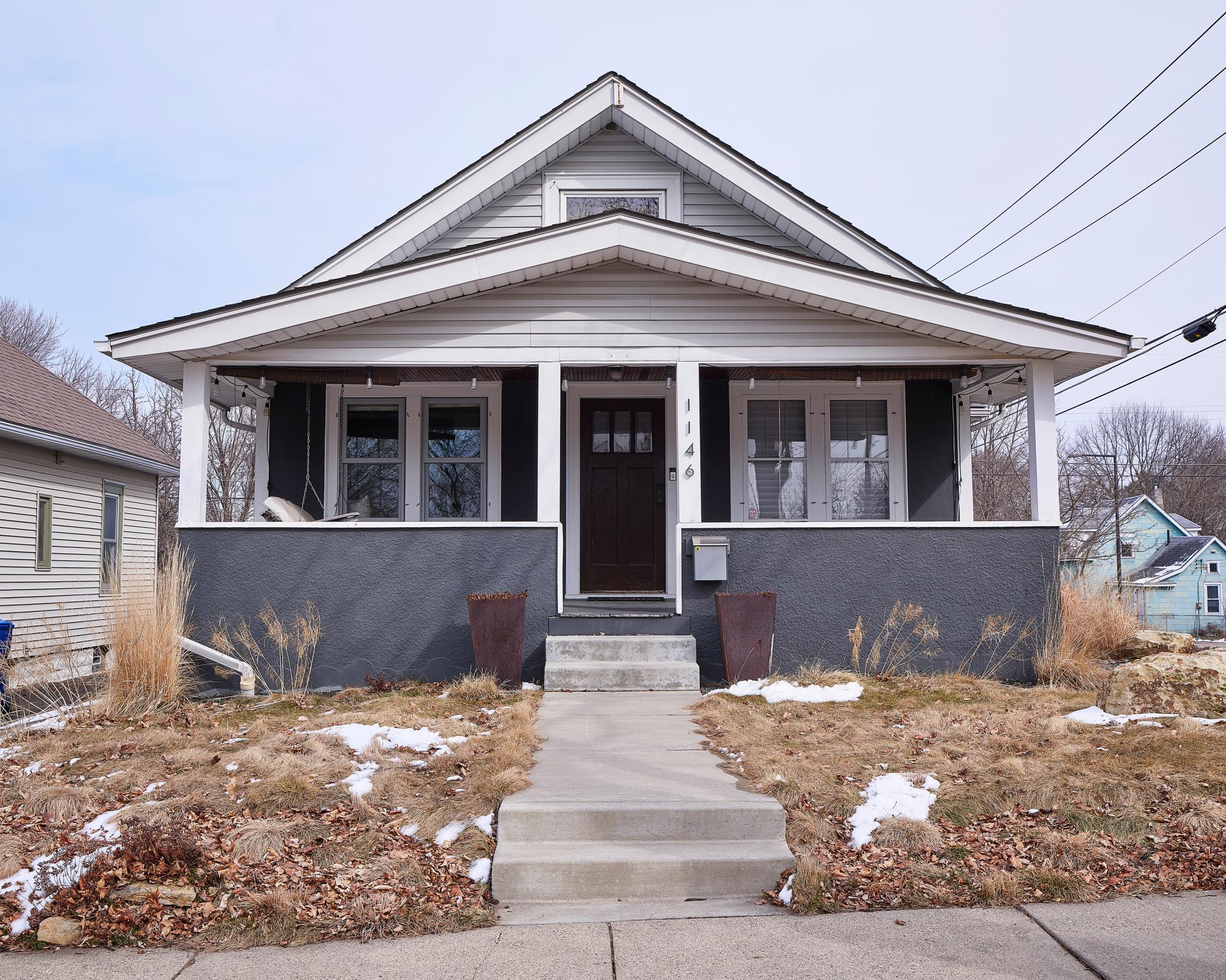 1146 Farrington Street