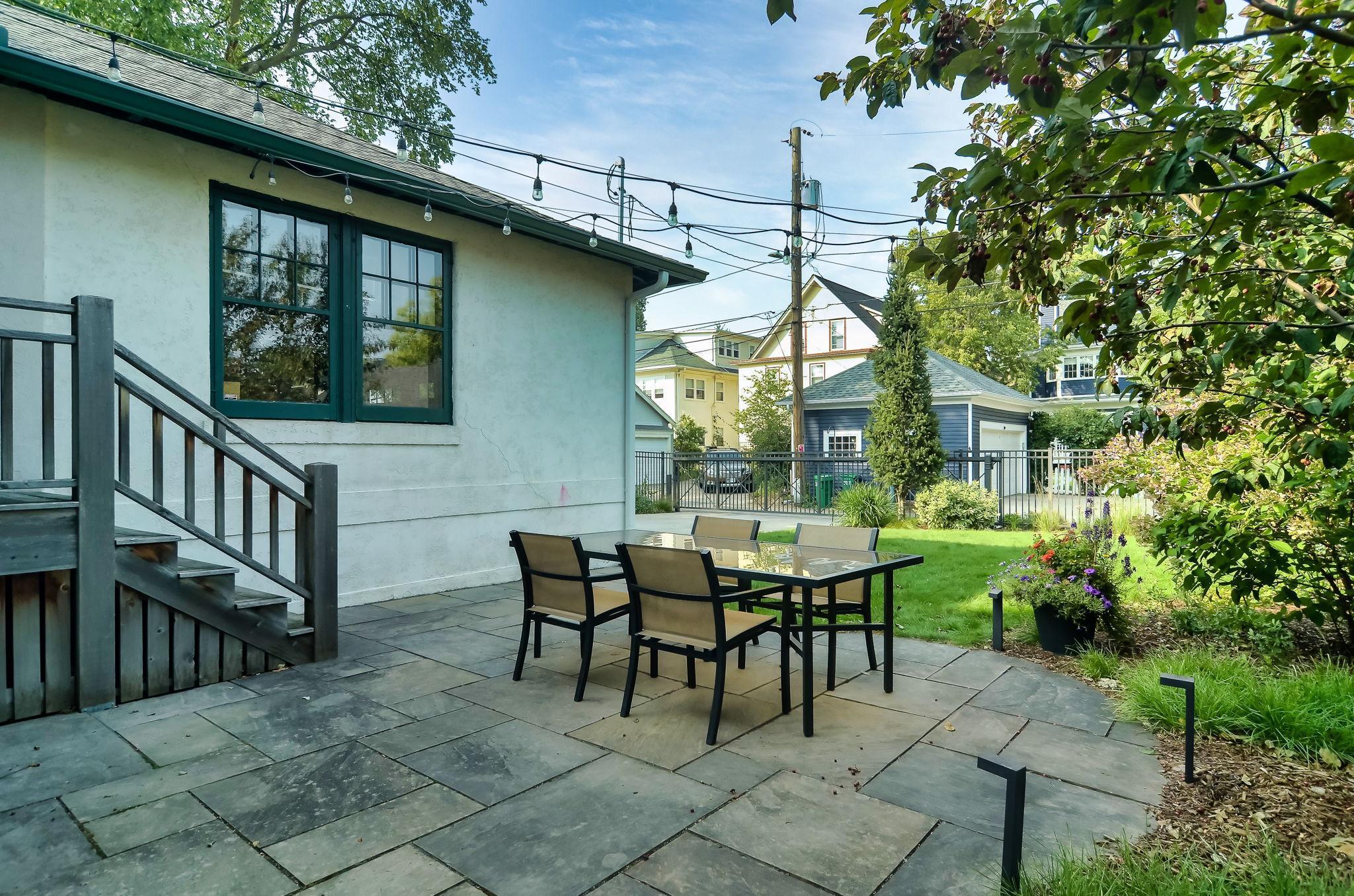 1624 W 26th Street