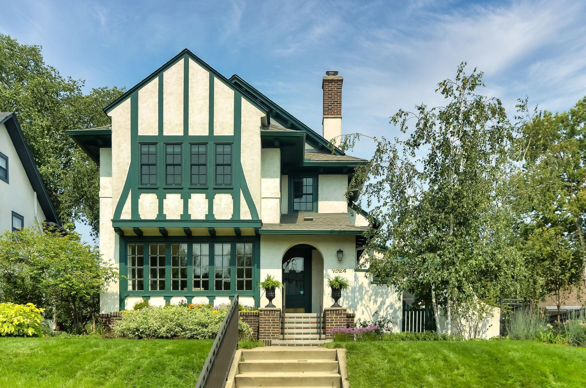 1624 W 26th Street