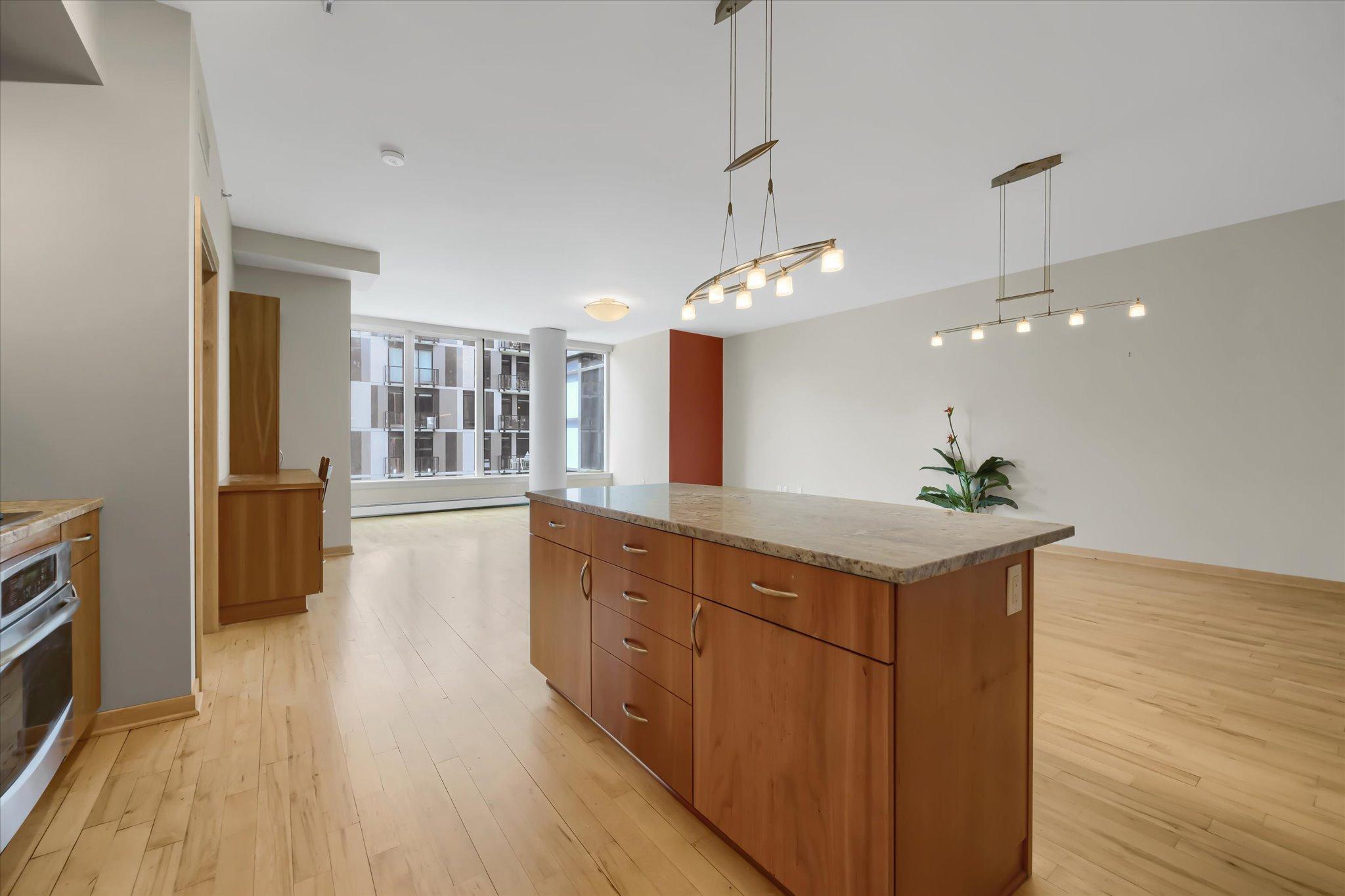 215 10th Avenue S Unit: 416