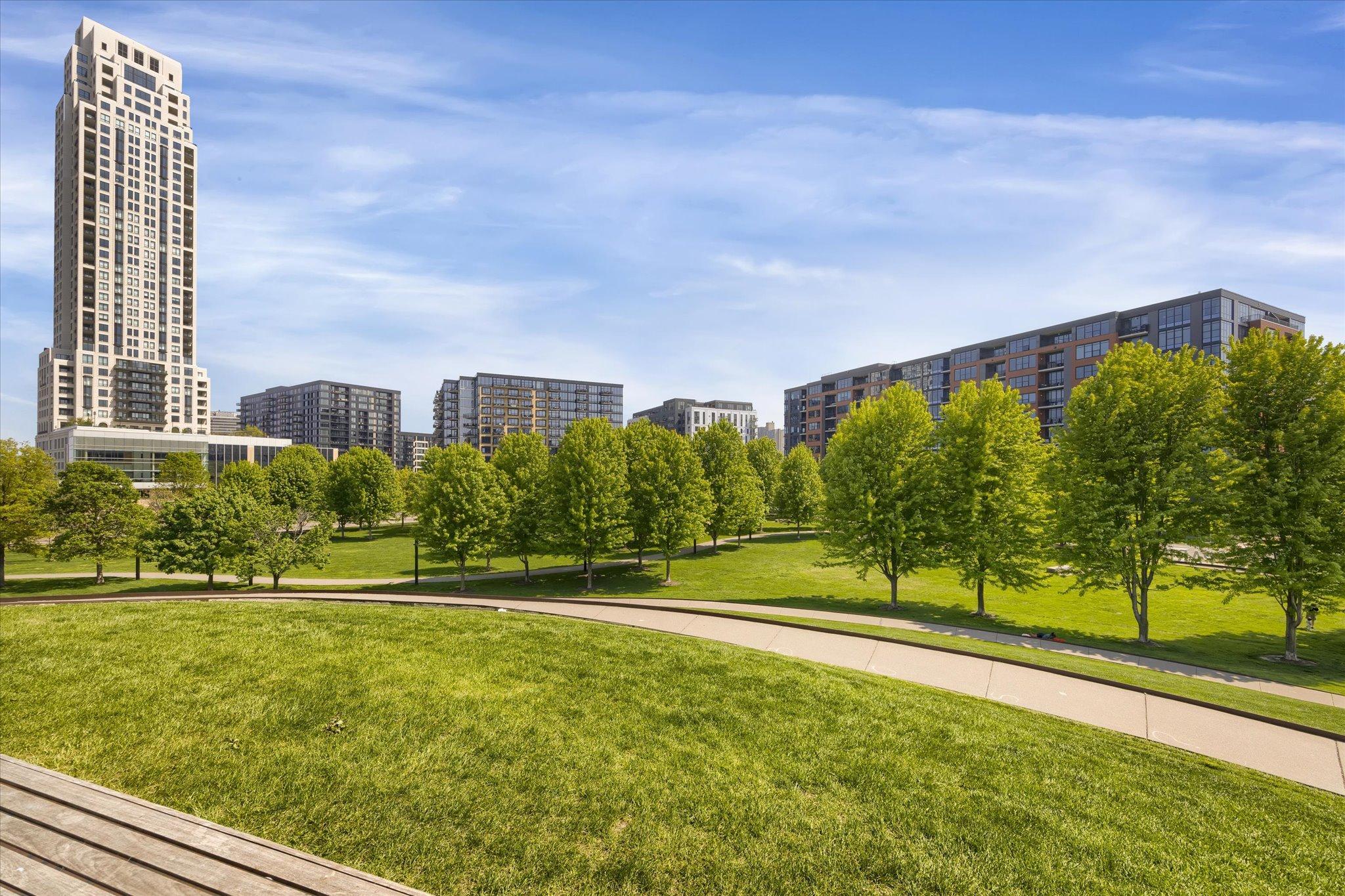 215 10th Avenue S Unit: 416