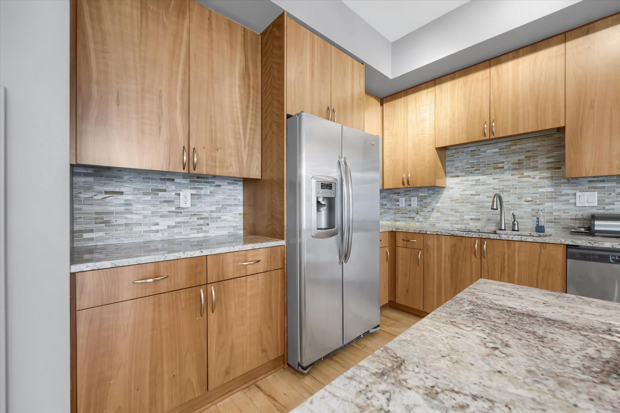 215 10th Avenue S Unit: 416
