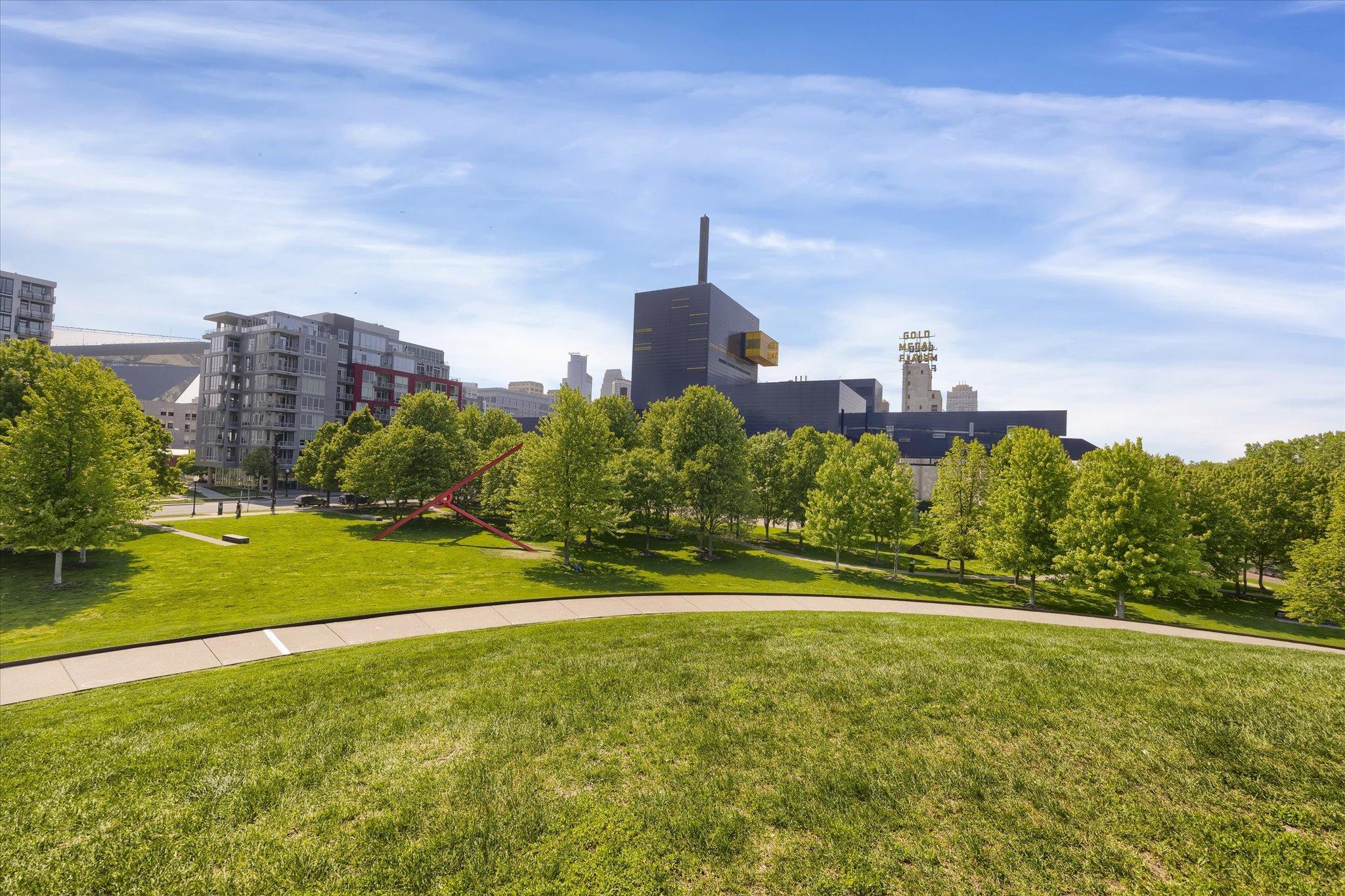 215 10th Avenue S Unit: 416