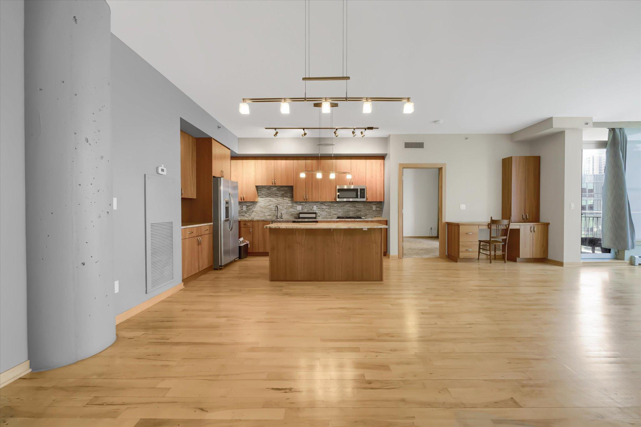 215 10th Avenue S Unit: 416