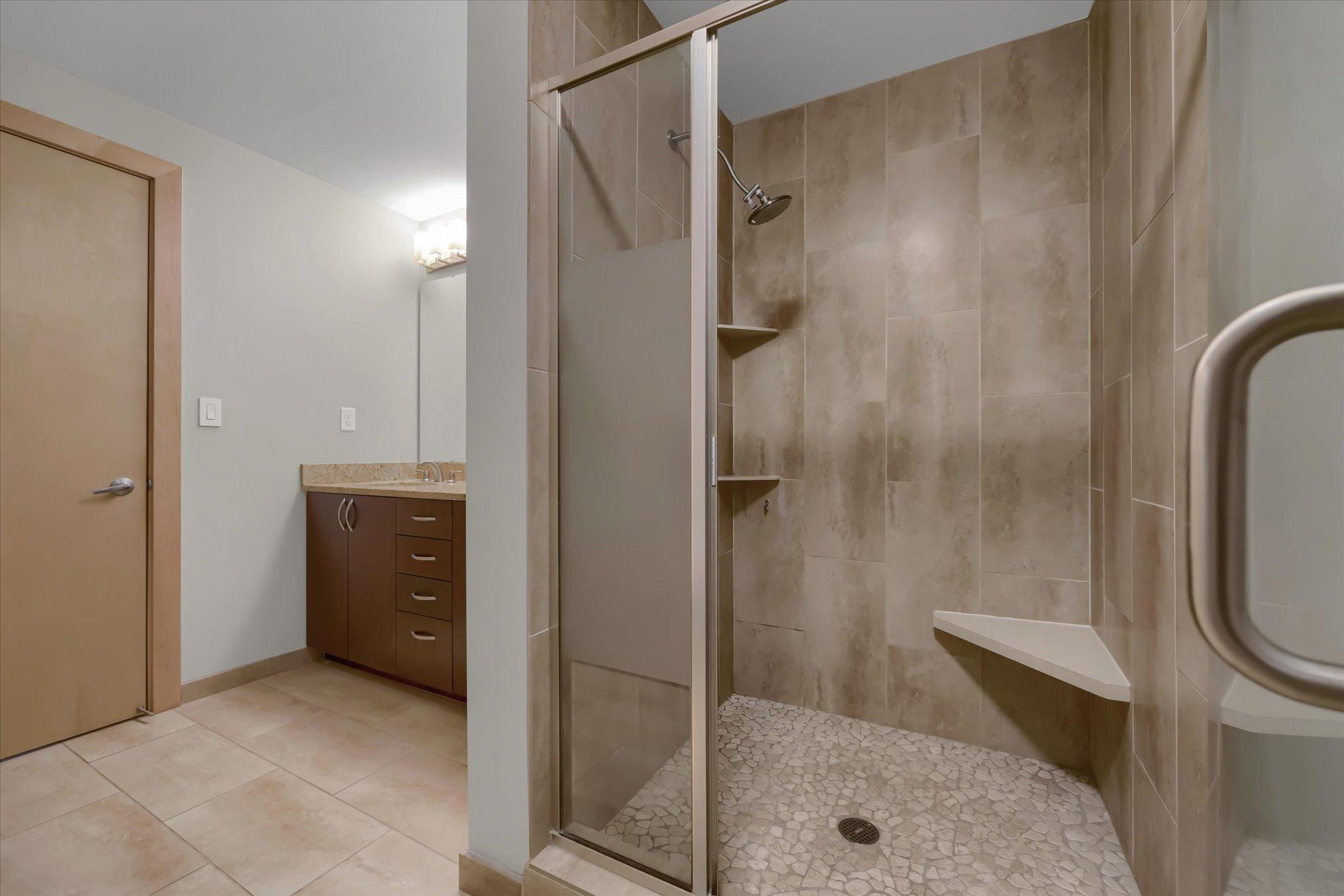 215 10th Avenue S Unit: 416