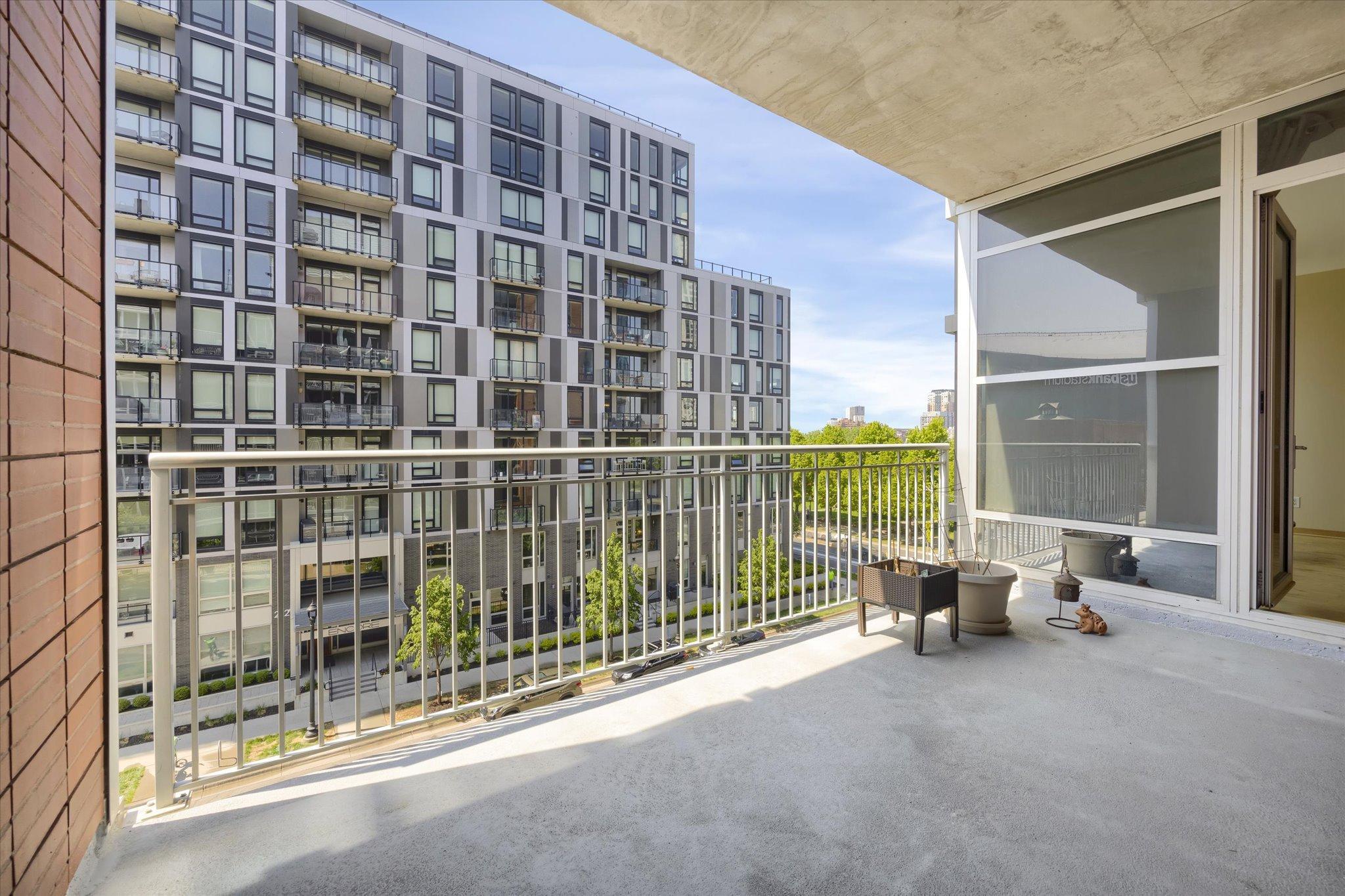 215 10th Avenue S Unit: 416