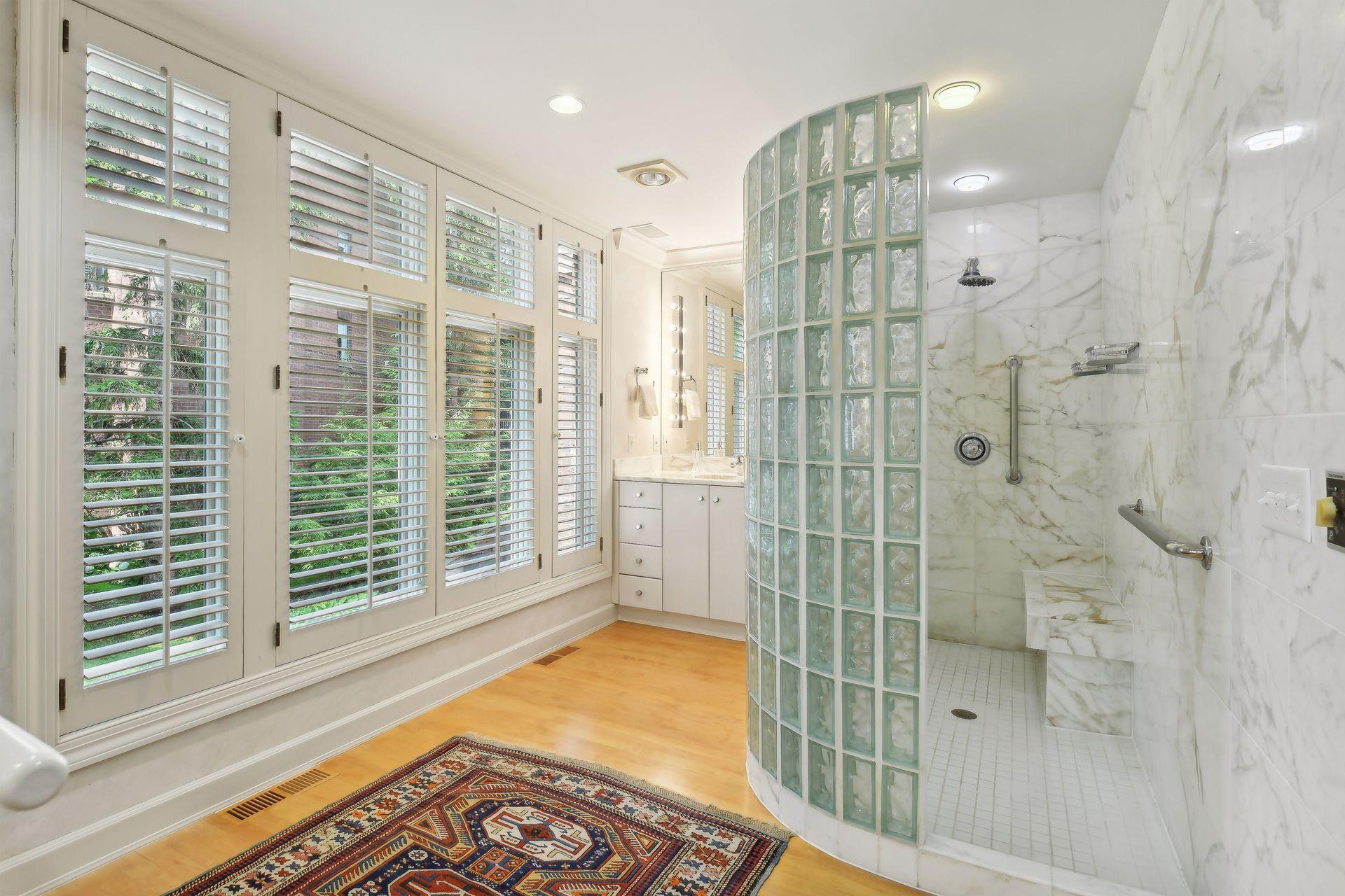 114 Groveland Terrace