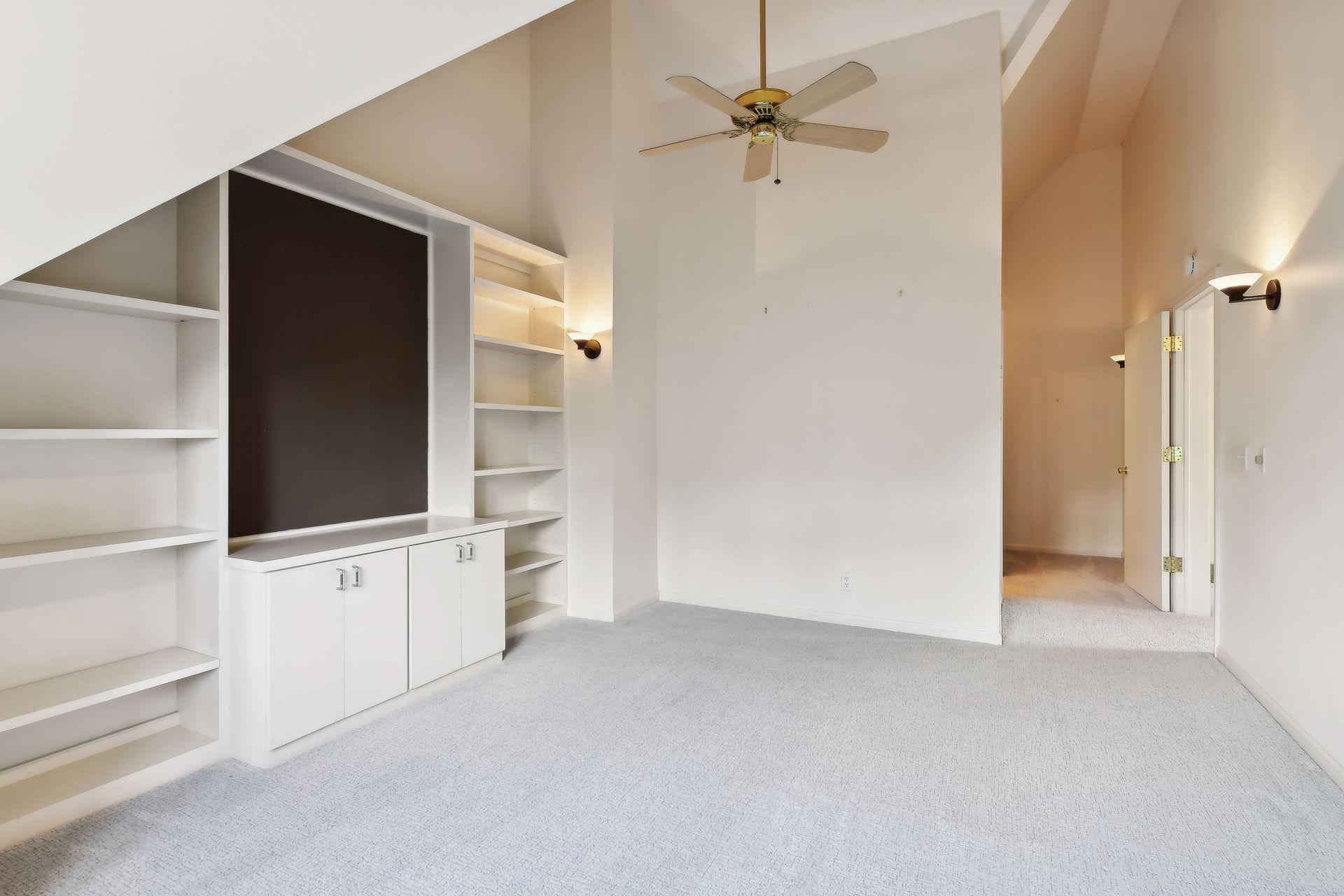 114 Groveland Terrace