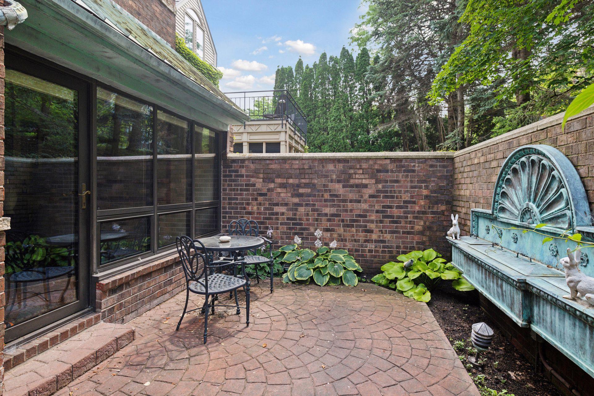 114 Groveland Terrace