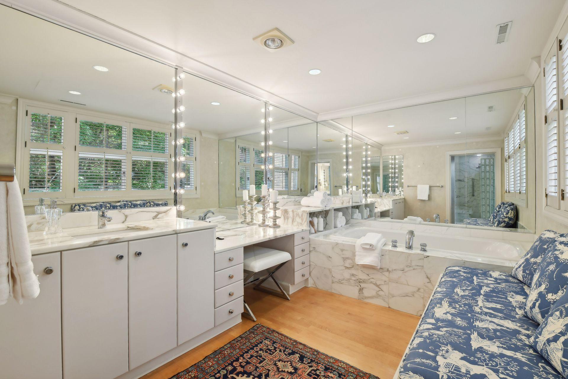 114 Groveland Terrace