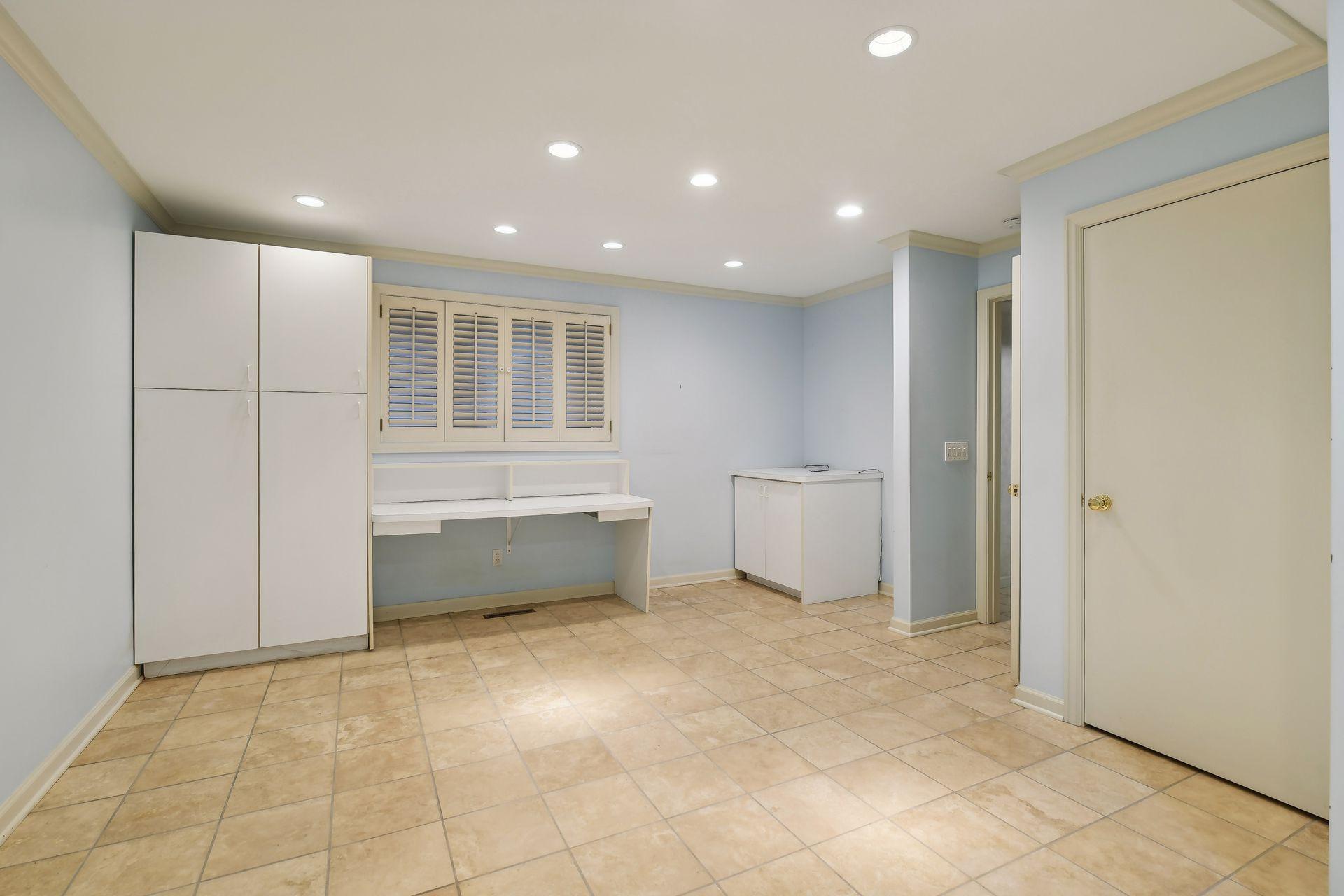 114 Groveland Terrace