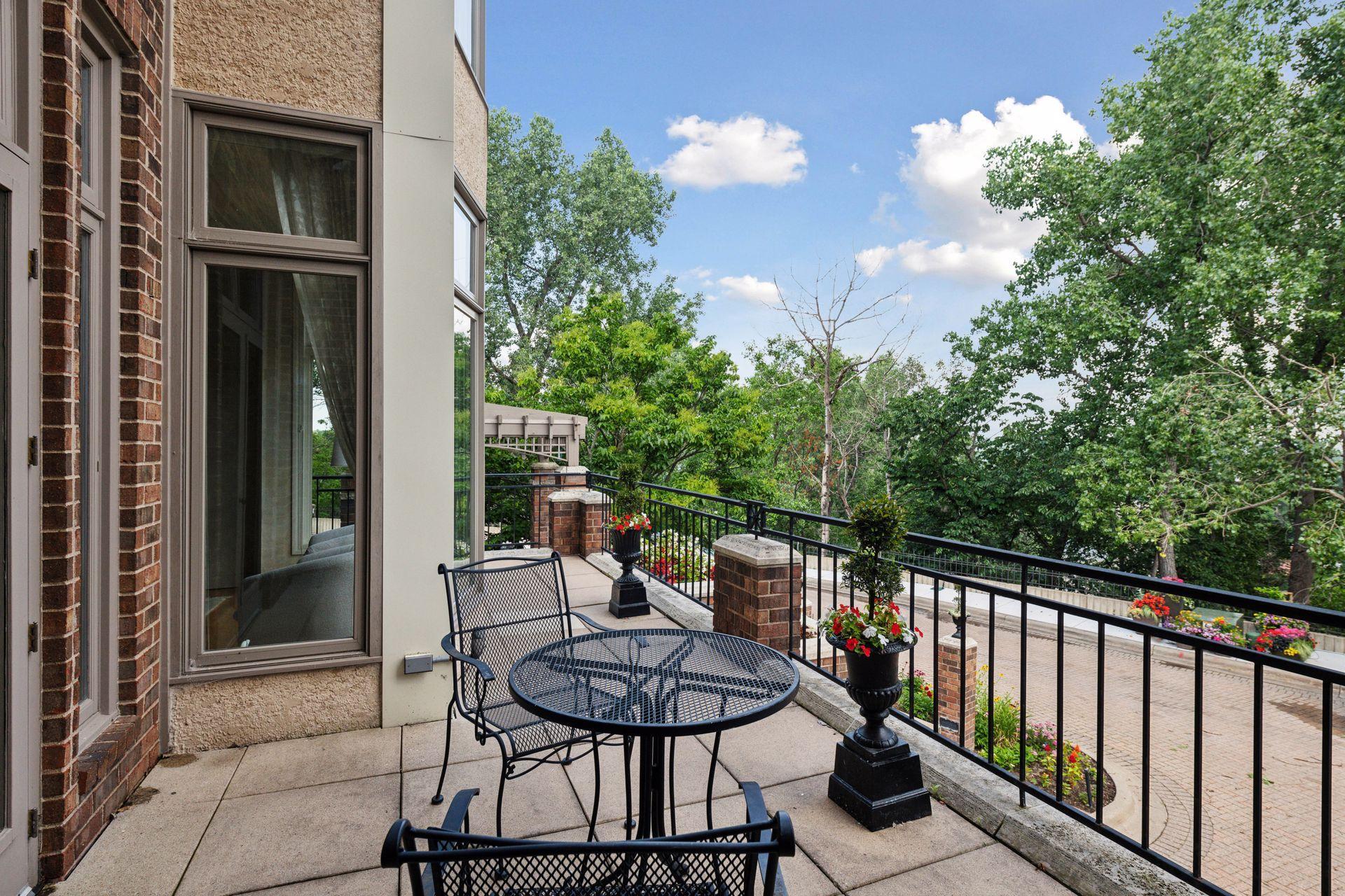 114 Groveland Terrace